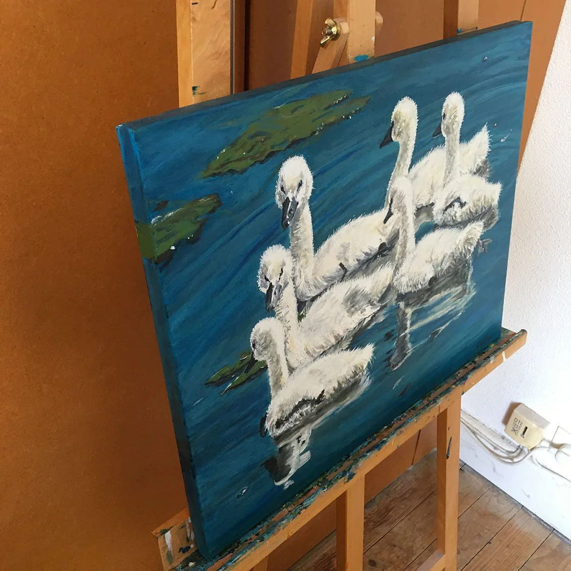 Peinture animalière intitulée LES CYGNONS DE JUIN de Camille Rouschmeyer