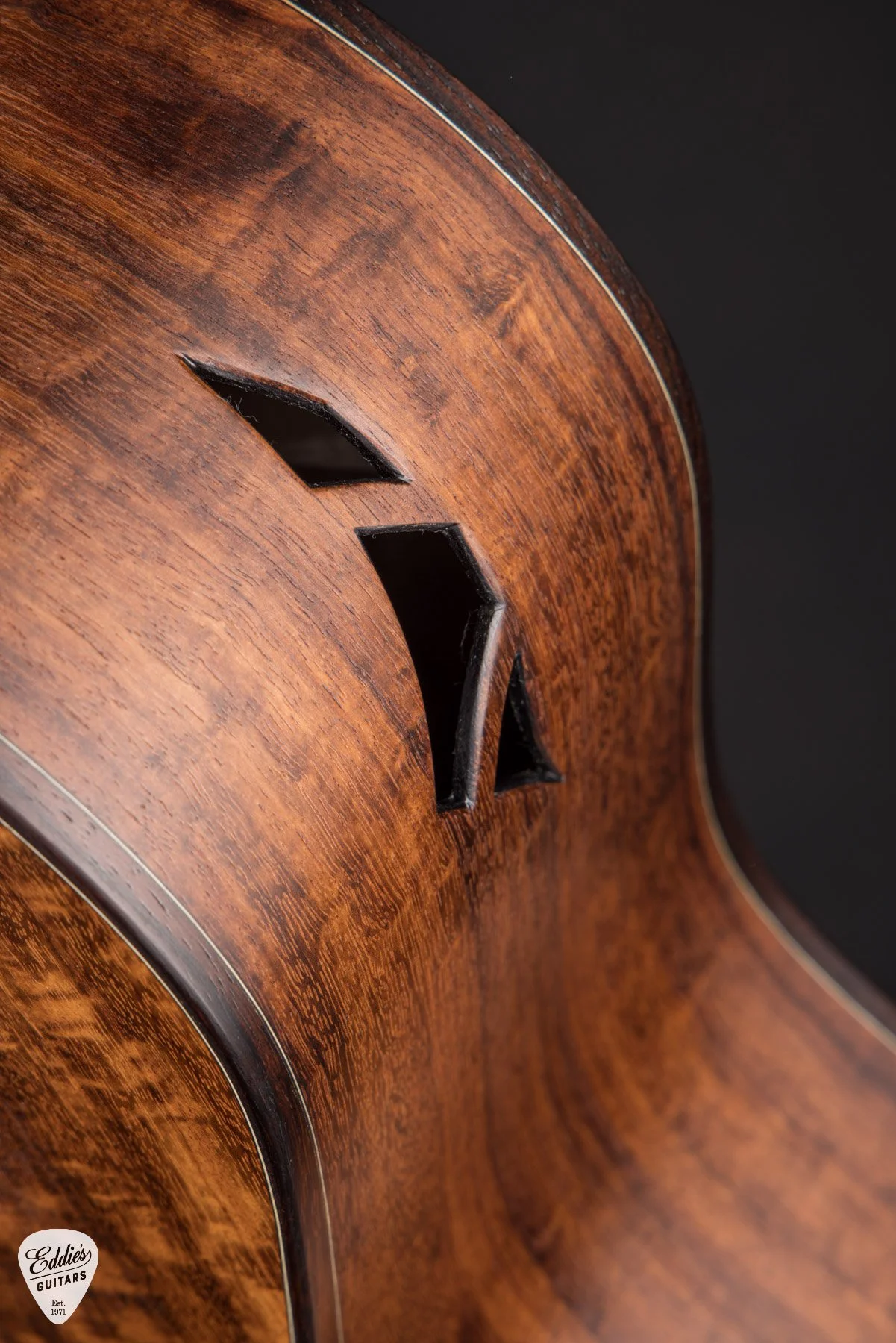 photo by Eddies Guitars