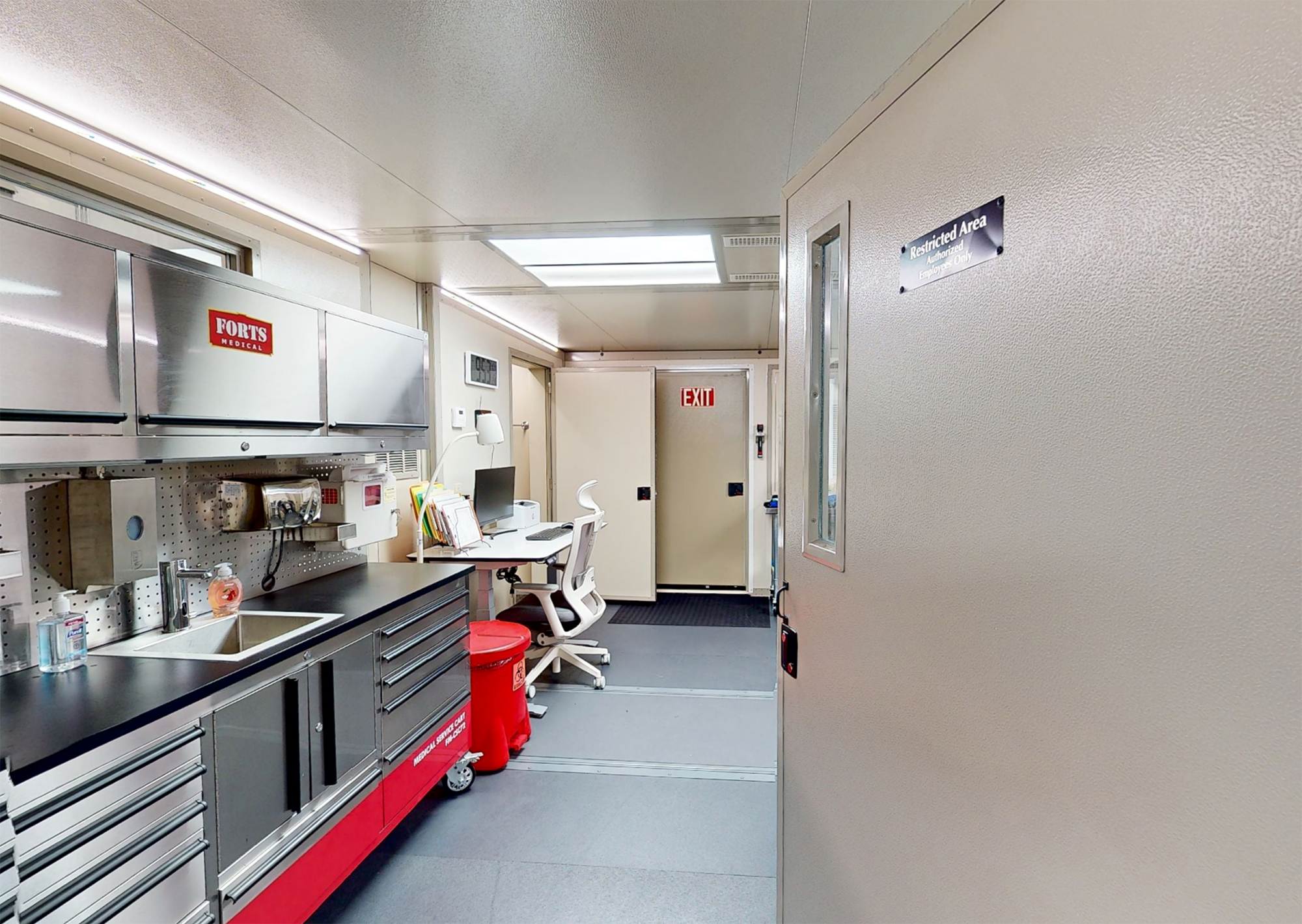 FORTS_MASH_mobile_hospital_interior8.png
