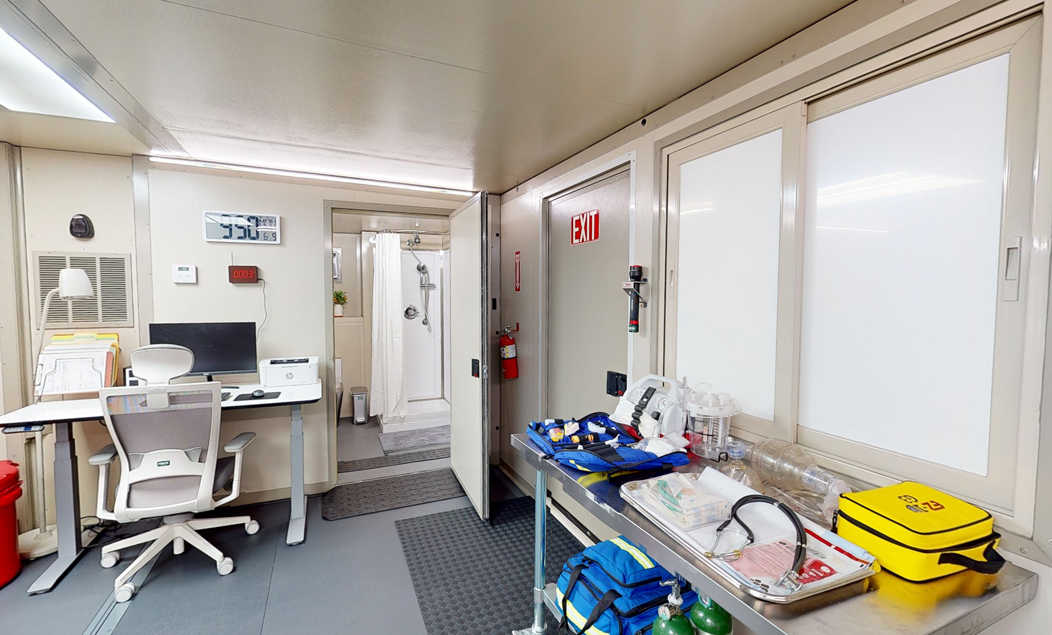 FORTS_MASH_mobile_hospital_interior9.png