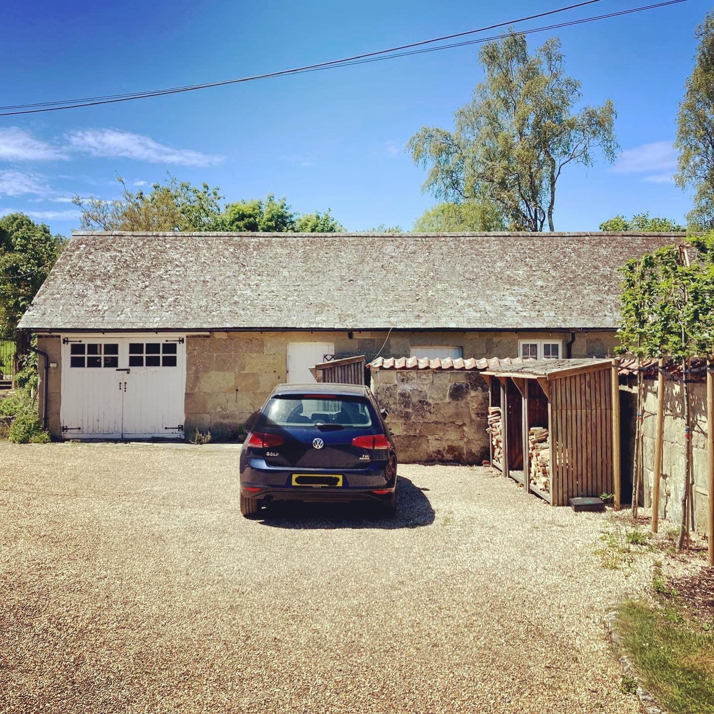Another 'modest but meaningful' Consent has now come through to extend / convert this Conservation Area barn near Salisbury. ☺️

#autometry_ltd #barnconversion #grannyannex