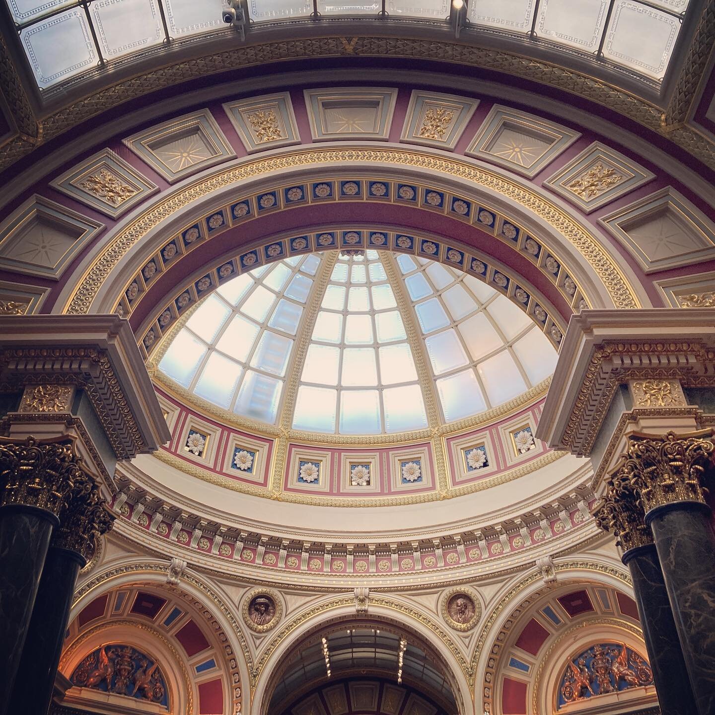 If you haven&rsquo;t been to the National Gallery in London for a while I recommend a visit, and not just for the paintings! Pre-pandemic museum trips are back on the to do list! #nationalgallerylondon #nationalgallery #architecture #autometry_ltd #l