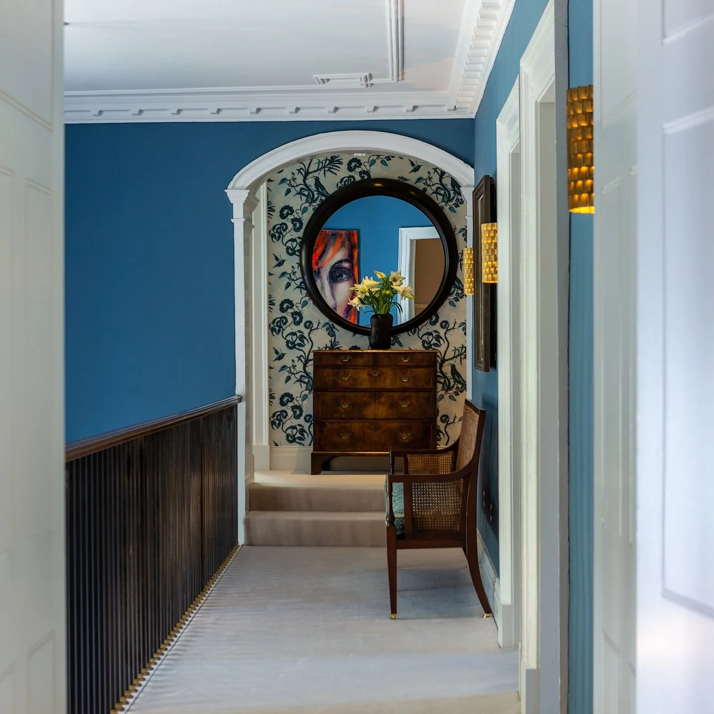 A sharp first floor hallway photo taken by the great @karen_dempsey_photography , capturing part of a historic home refurbishment that @aba_ltd was involved in. Swipe for a before photo (taken from the other end of the landing)!

Among other things y