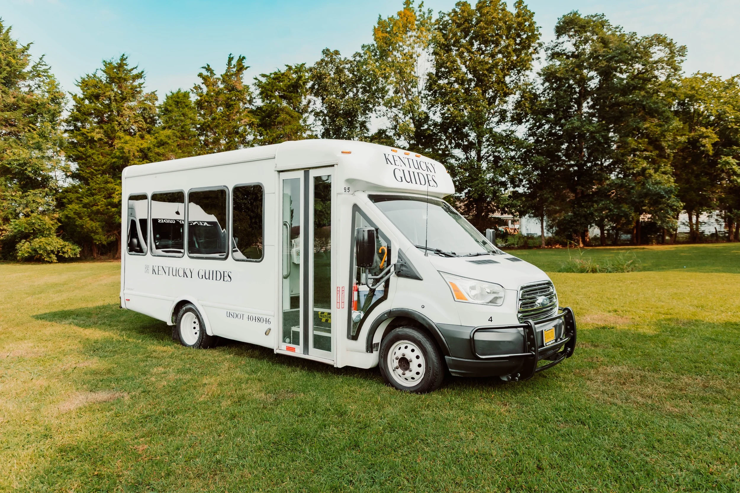 picture of mini bus