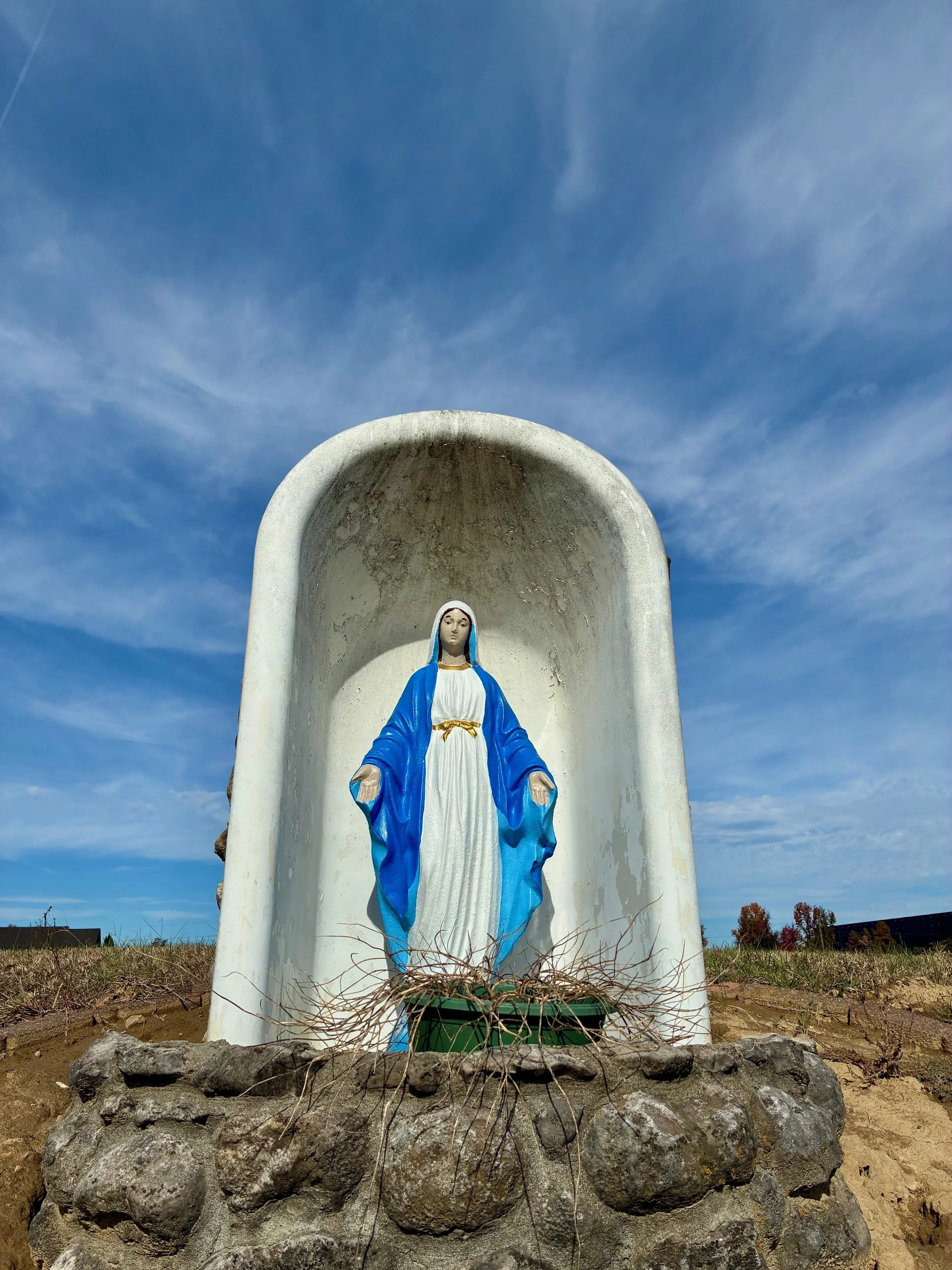 NEW PIC athtub mary.jpg