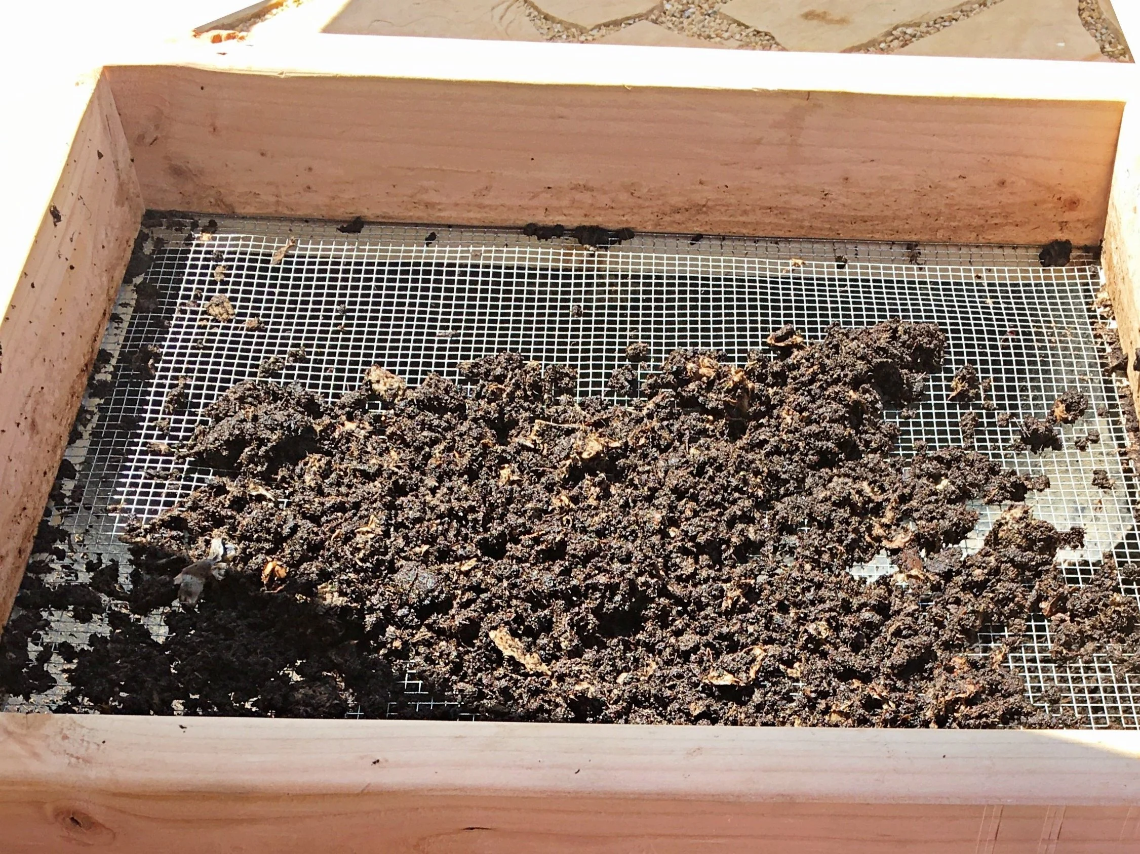 How To Make Your Own Compost Sifter — This Green Lifestyle