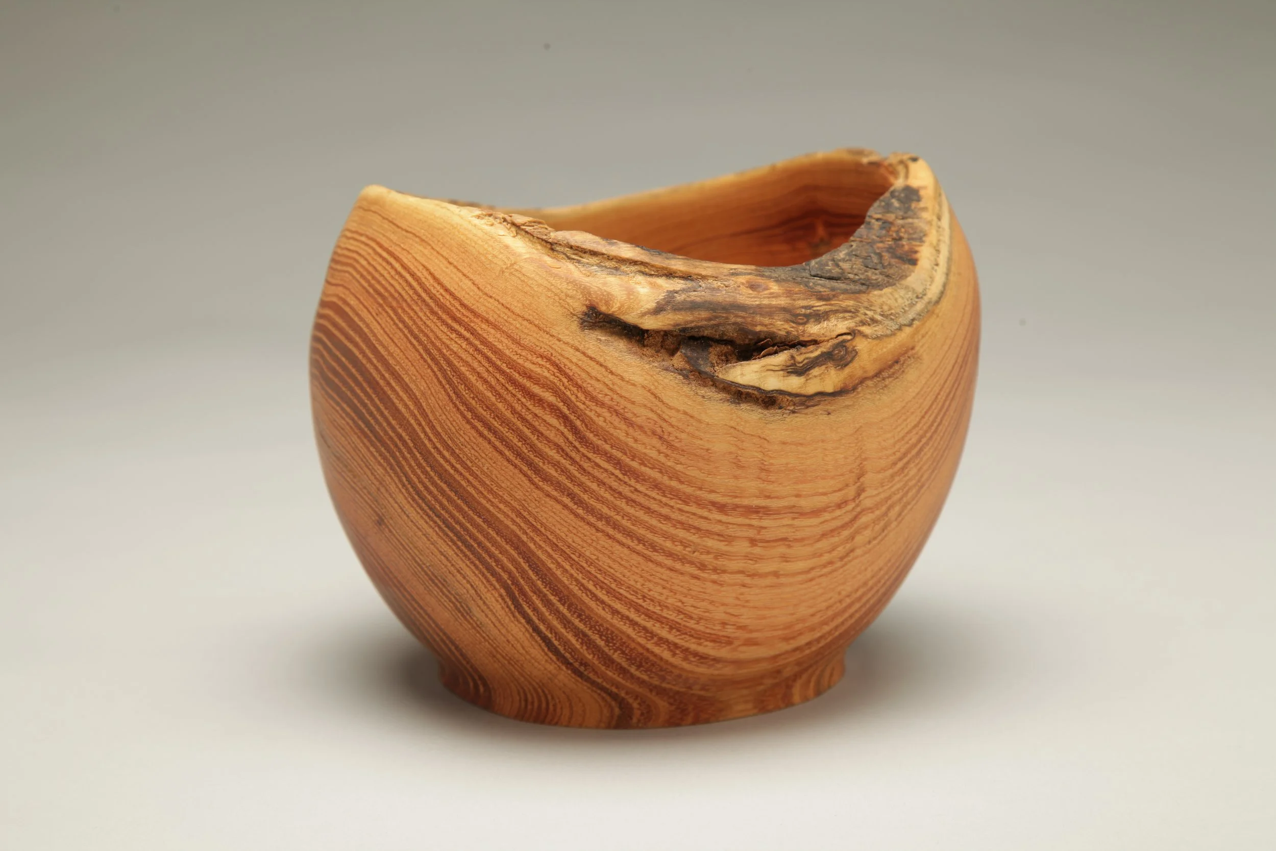 Oak Bowl, 10'' diameter.JPG