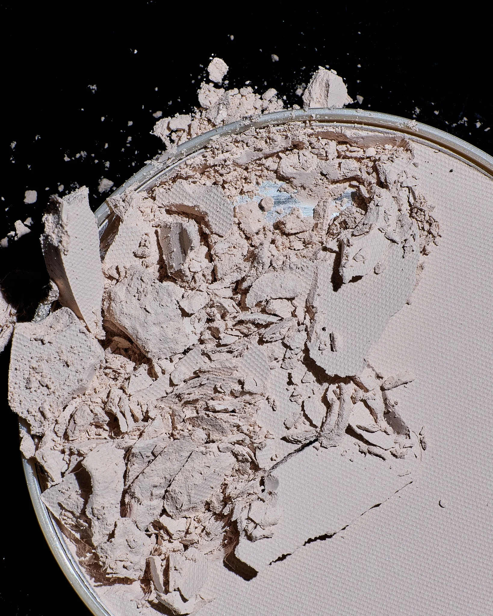 G x J 24 11 20250355.jpg