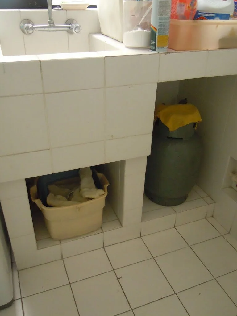 Laundry Room Sink Skirt