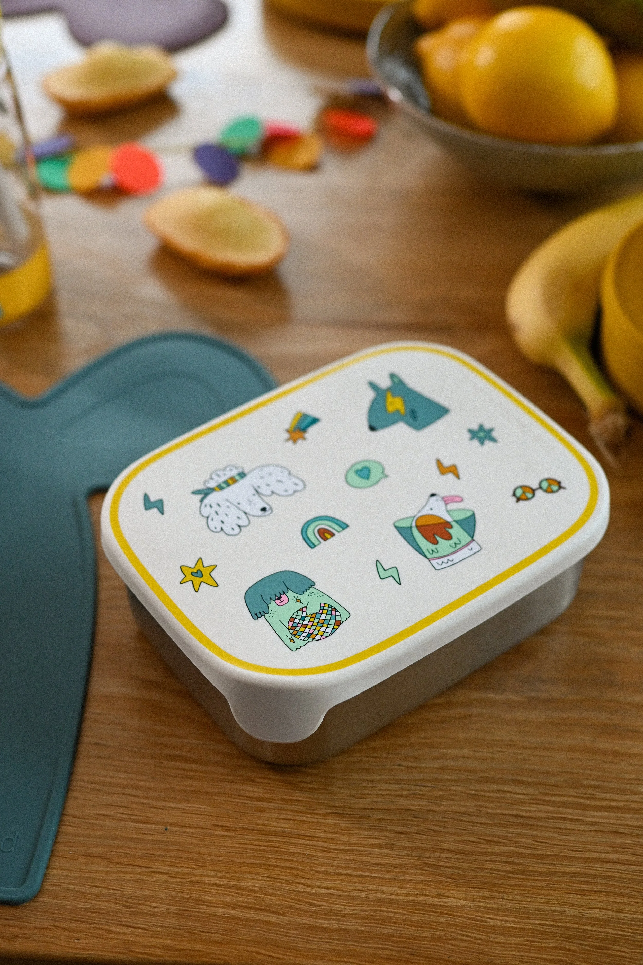 The Cotton Cloud Edelstahl-Lunchbox mit drei Fächern und Silikondeckel – nachhaltig & stylisch bei Cleo & Caesar.