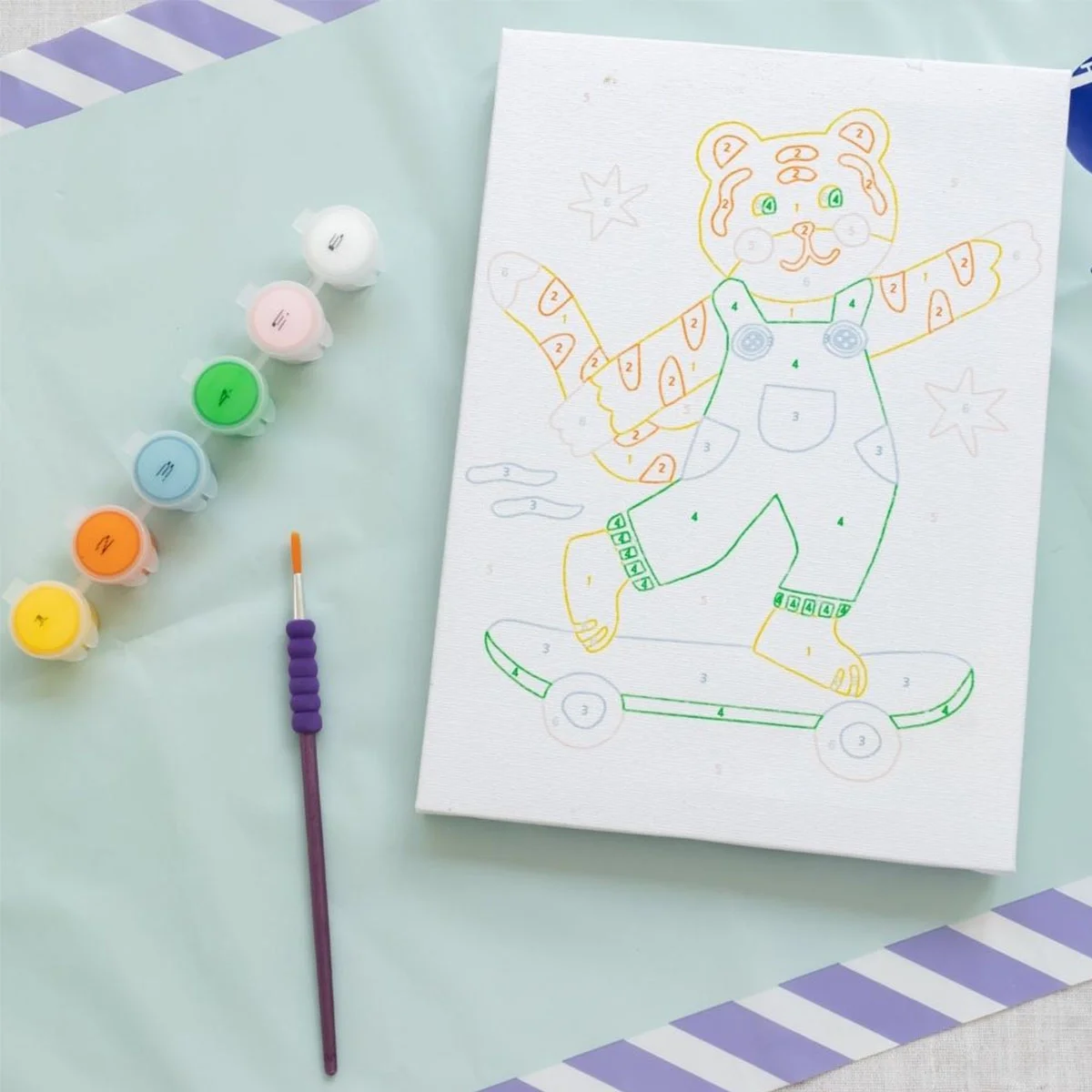 La Petite Épicerie Paint-by-Number-Set Petit Pinceau Kids Titi Skate – Malen nach Zahlen für Kinder ab 5 Jahren, ergonomischer Pinsel, Made in France, bei Cleo&Caesar