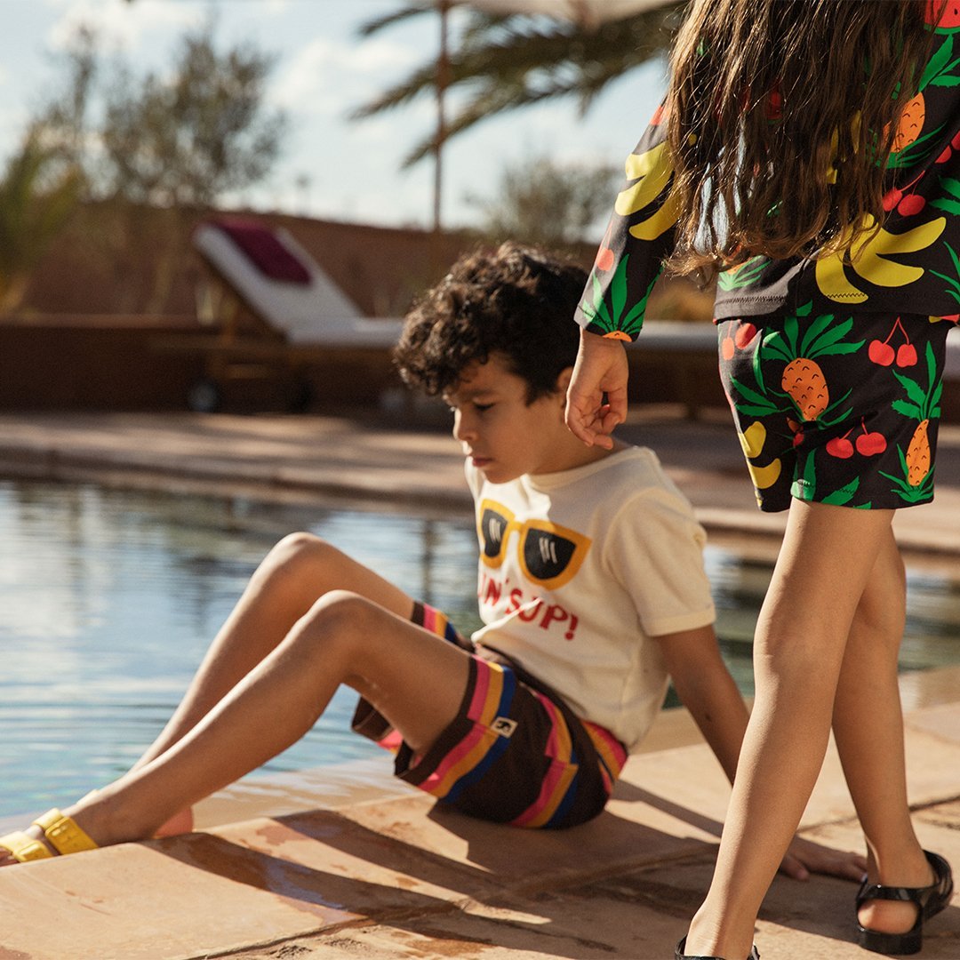 Badehose Shorts Stripes Spring Summer 23 für Kinder von Mini Rodini - nachhaltige Baumwolle - sustainable Kidswear - Cleo&Caesar - Kids Concept Store Berlin
