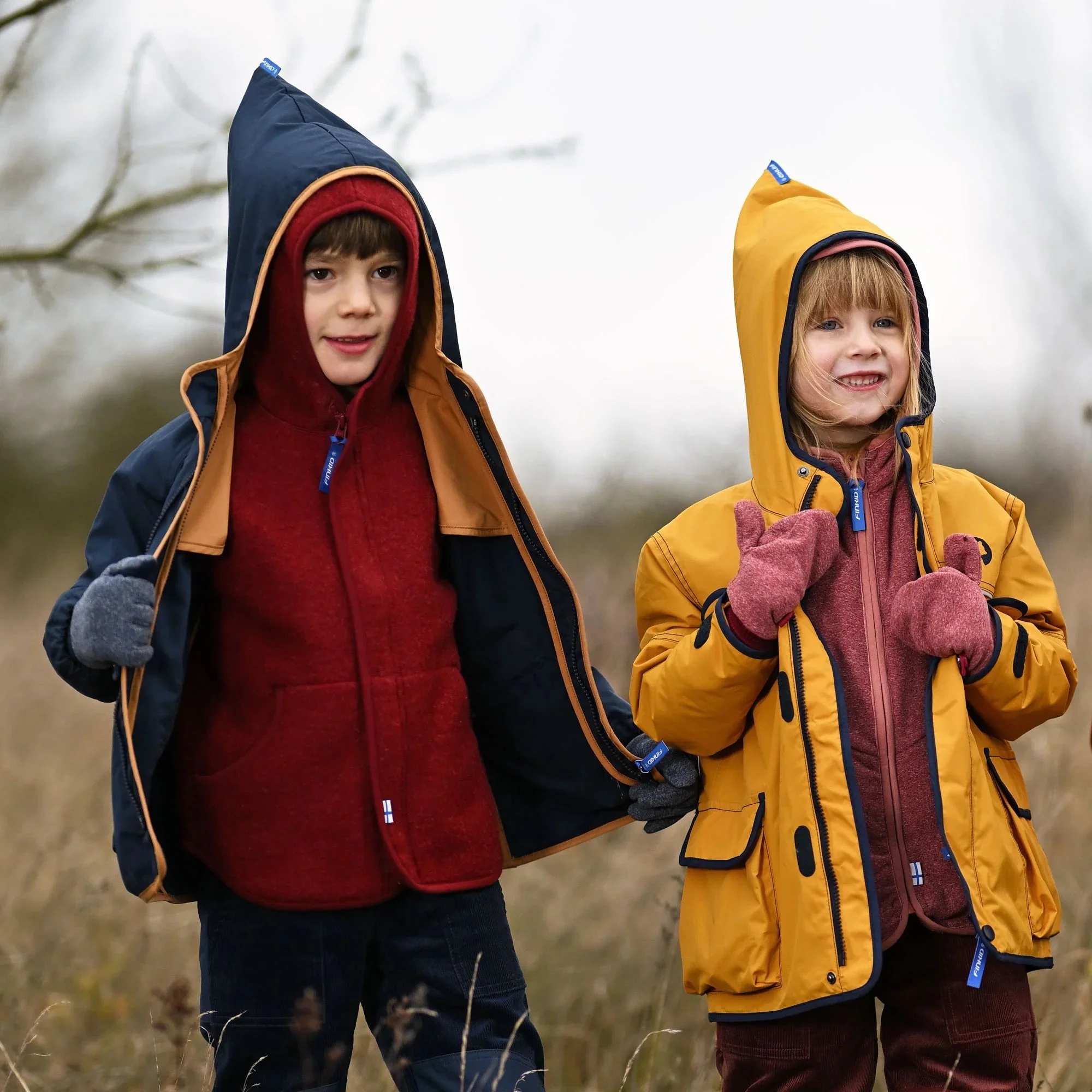 Finkid Luonteva Wollfleecejacke für Kinder – warm und vielseitig als Zip-in Innenjacke oder solo tragbar. Nachhaltige Kindermode bei Cleo&Caesar, Kids Concept Store Berlin – jetzt online kaufen.