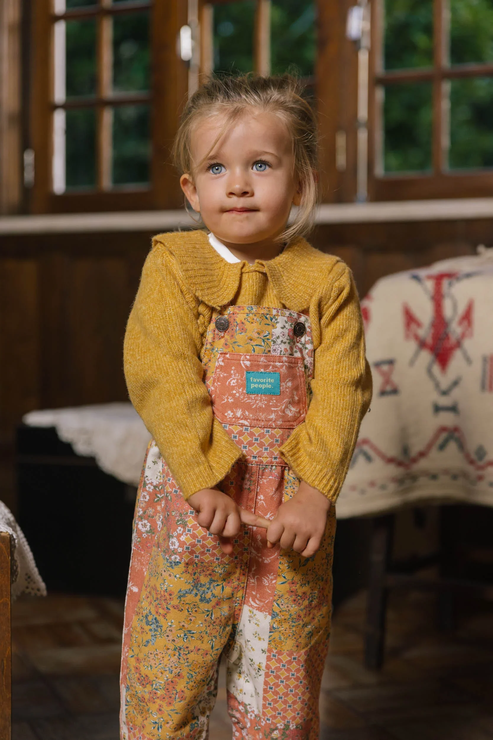 Favorite People Baby Latzhose bunt aus Baumwolle – handgefertigt in Portugal bei Cleo&Caesar