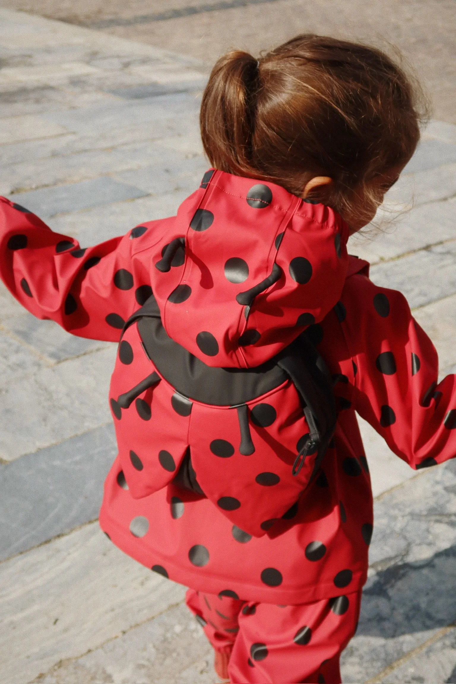 Marienkäfer Regenset Cinelle Lady Dot für Kinder von Konges Sløjd - nachhaltige Baumwolle - sustainable Kidswear - Cleo&Caesar - Kids Concept Store Berlin - Online Shop Deutschland