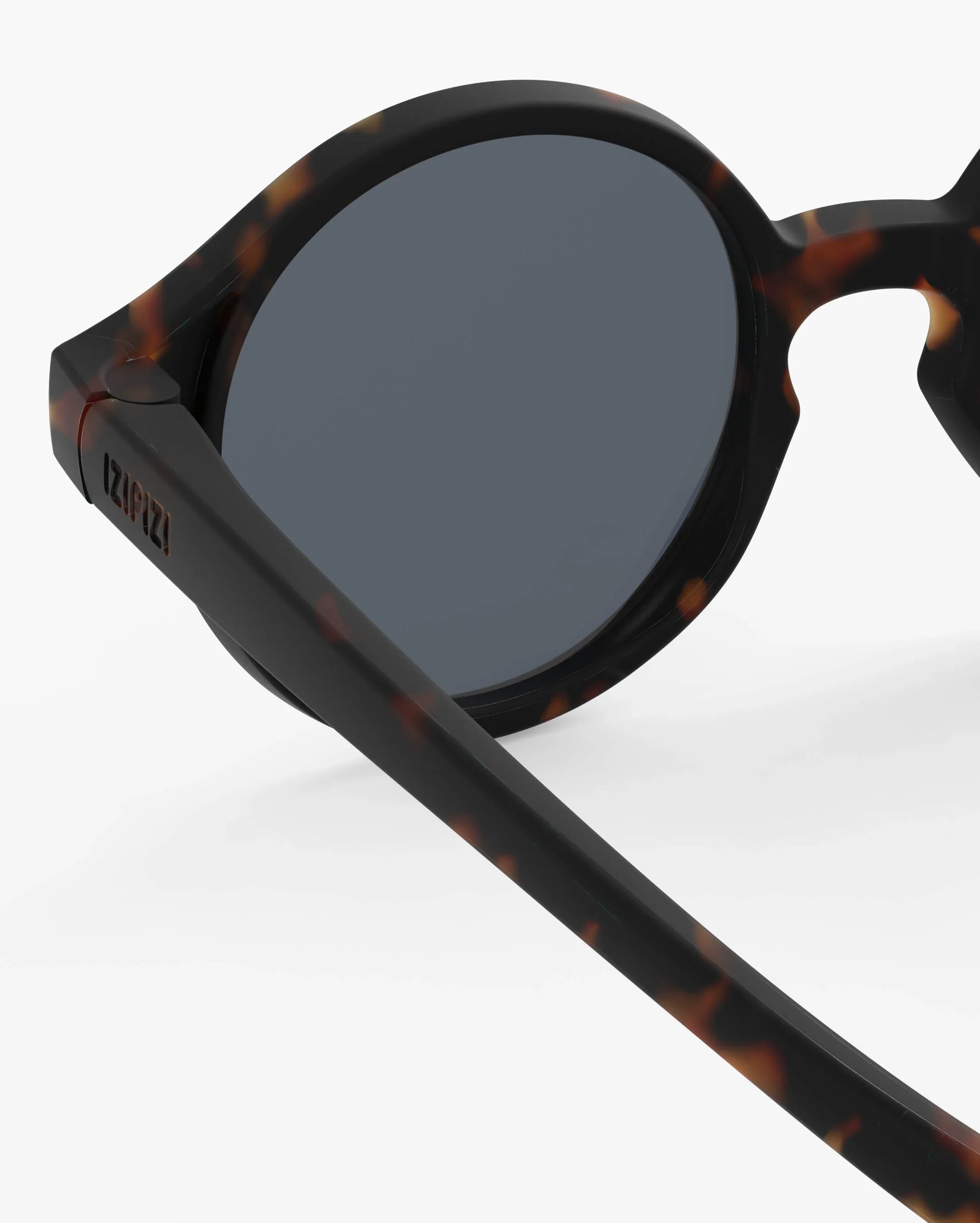 Izipizi Kleinkind-Sonnenbrille #d Tortoise Polarized – Pantos-Fassung in Tortoise, 3-5 Jahre, BPA-frei, bei Cleo&Caesar Kids Concept Store