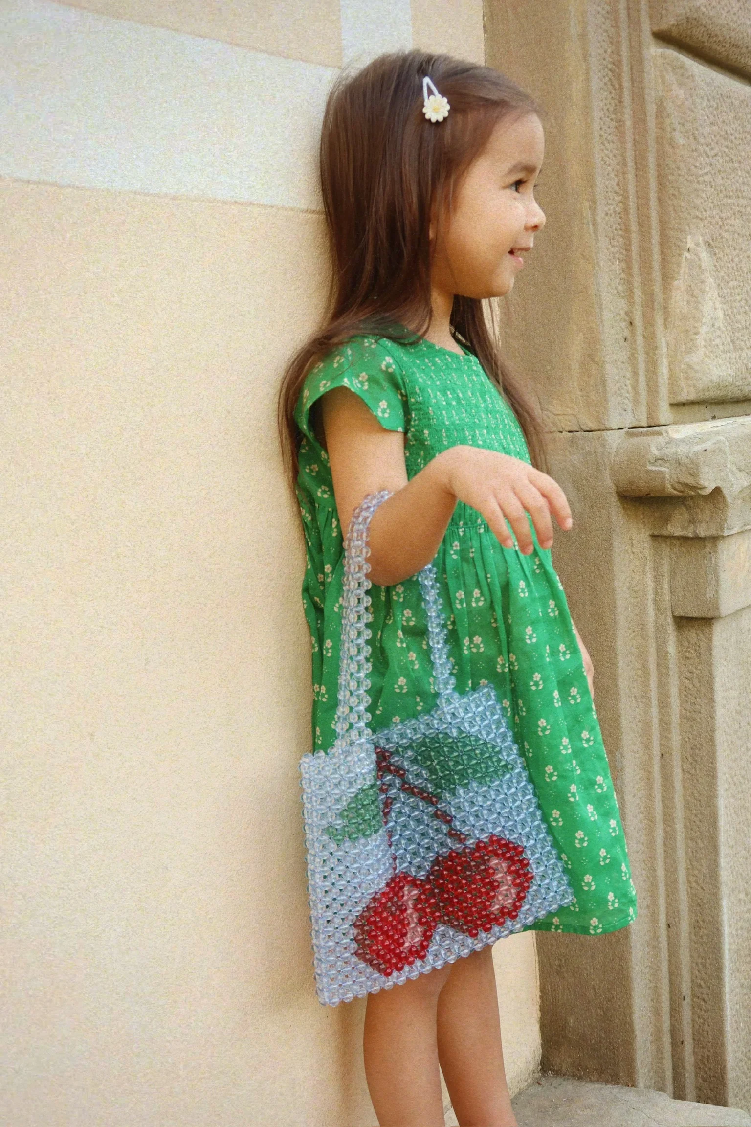 Konges Sløjd Haar Accessoires Set Daisy Plein Air – Haarspangen und Haargummis mit Gänseblümchen-Motiv, für Kinder ab 3 Jahren, bei Cleo&Caesar Kids Concept Store