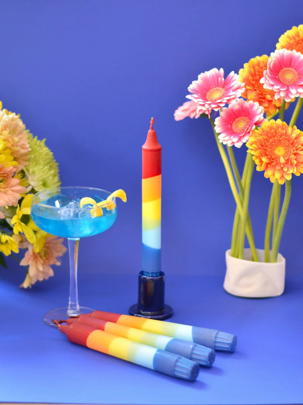 Nordtrice mehrfarbige Sommerfarben-Tischkerze – handgegossen in Kopenhagen | Cleo & Caesar