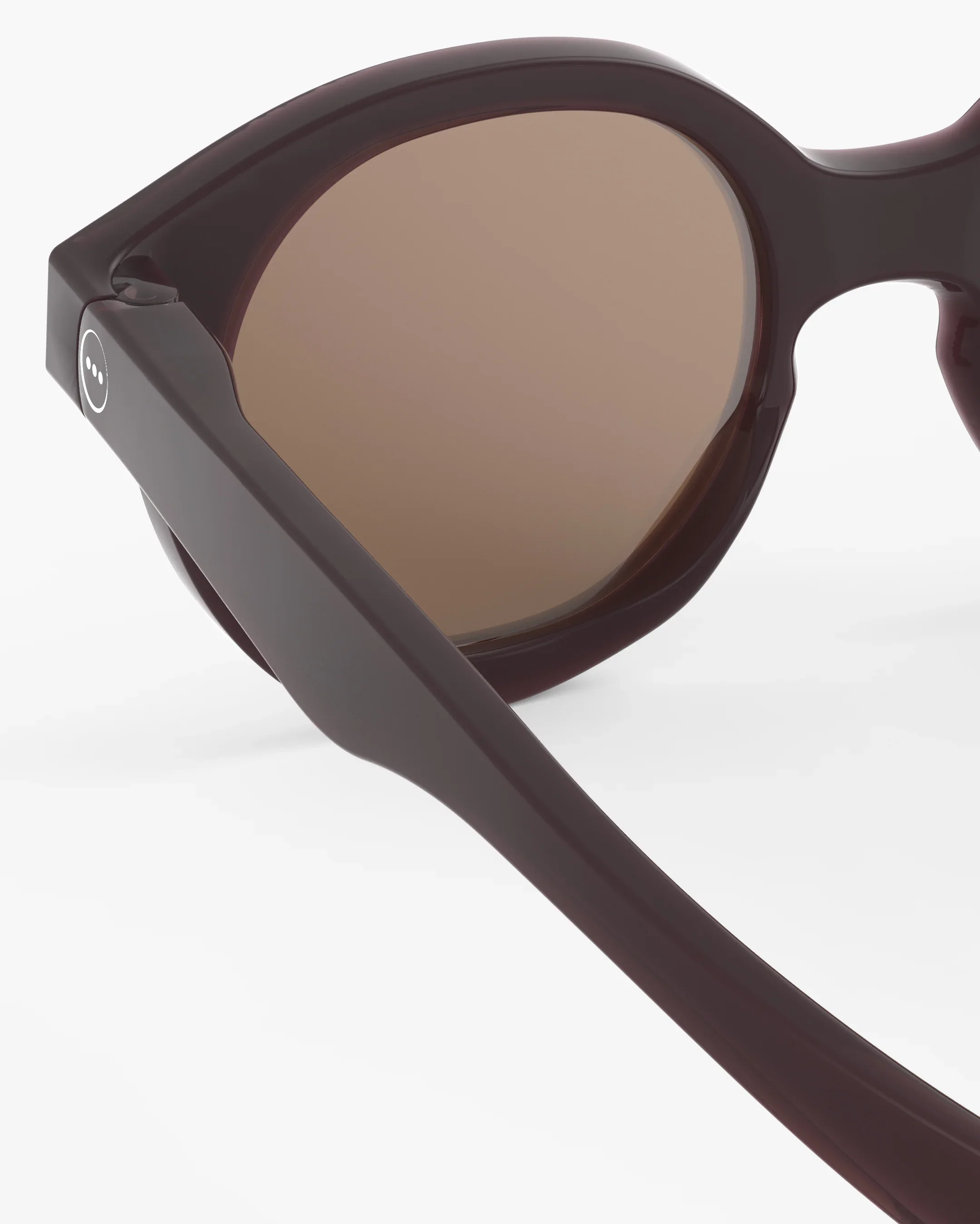 Izipizi Kinder-Sonnenbrille #c Old Leather Polarized – Schmetterlingsform in Old Leather, 3-5 Jahre, BPA-frei mit Silikonband, bei Cleo&Caesar Kids Concept Store