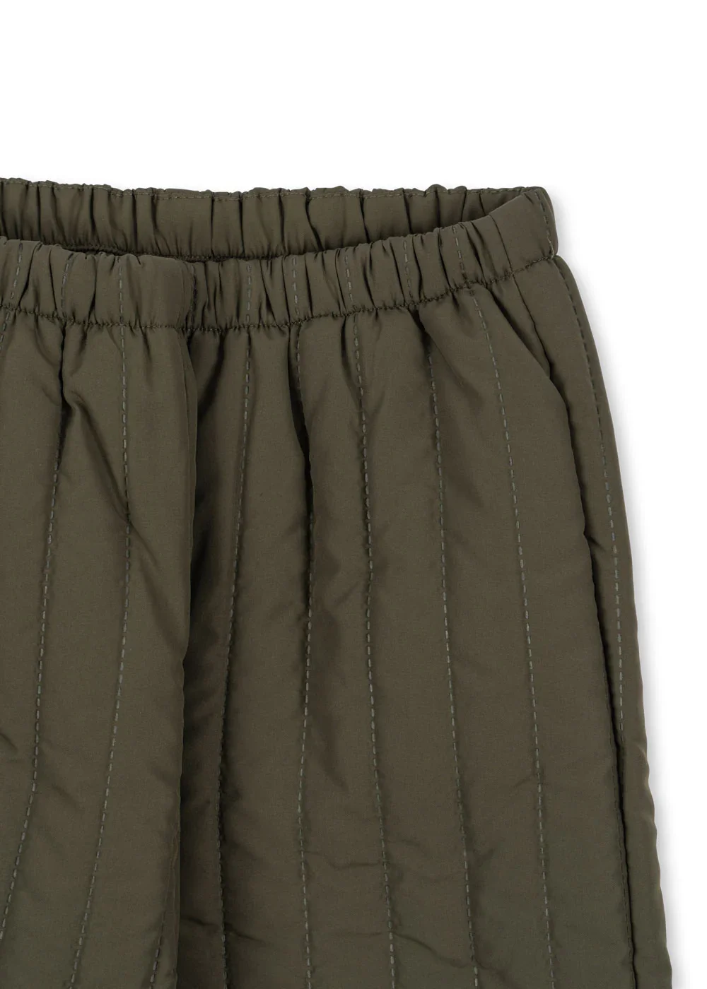 Evi Thermo Set Kalamata für Kinder von Konges Sløjd – kuschelige, nachhaltige Kinderkleidung in Beige mit Herzprint, erhältlich bei Cleo&Caesar Kids Concept Store Berlin.