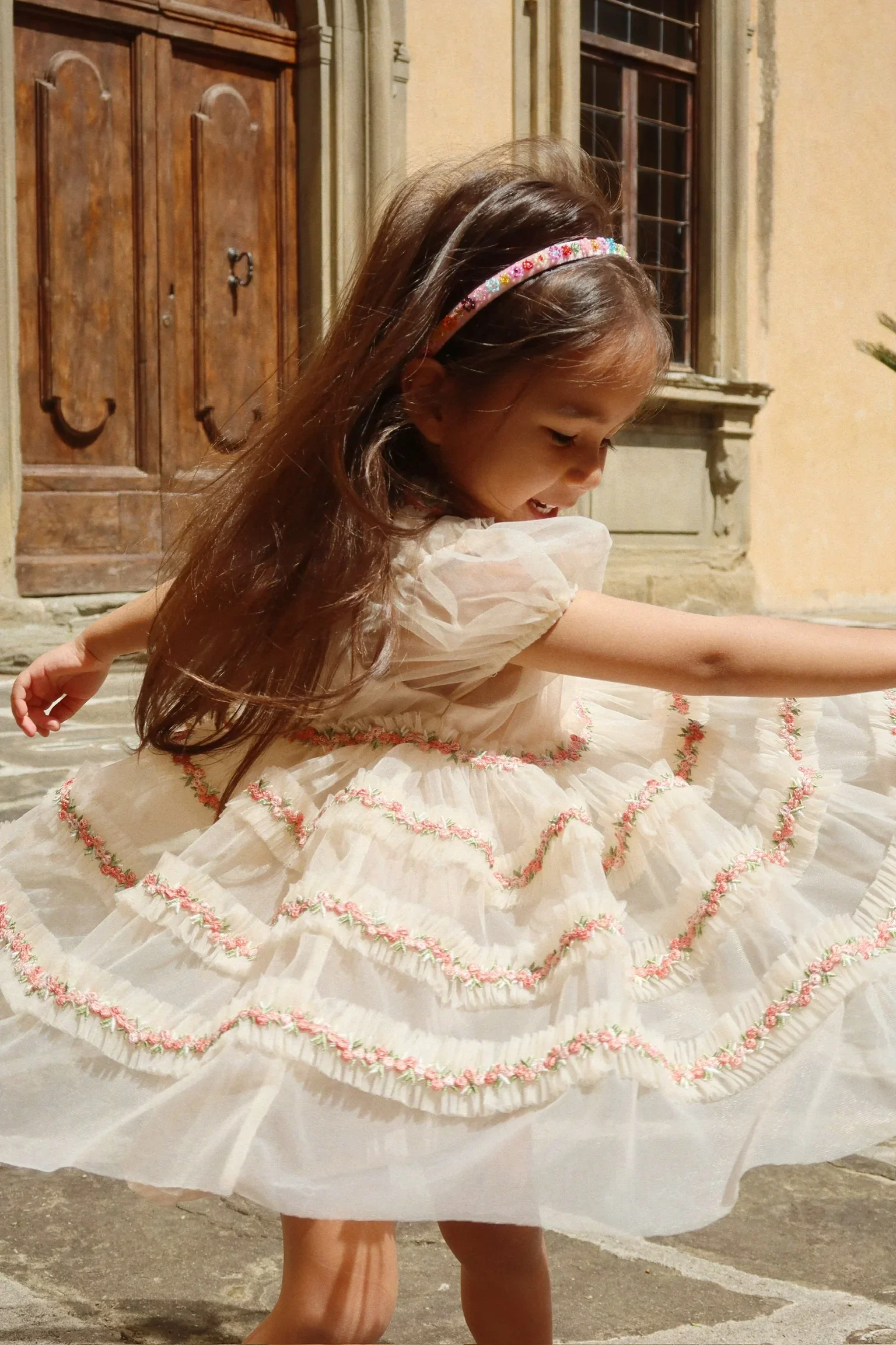 Schmaler Kinder Haarreif mit bunten Perlen – leichtes, verspieltes Accessoire für Alltag und besondere Anlässe bei Cleo&Ceasar Concept Store.