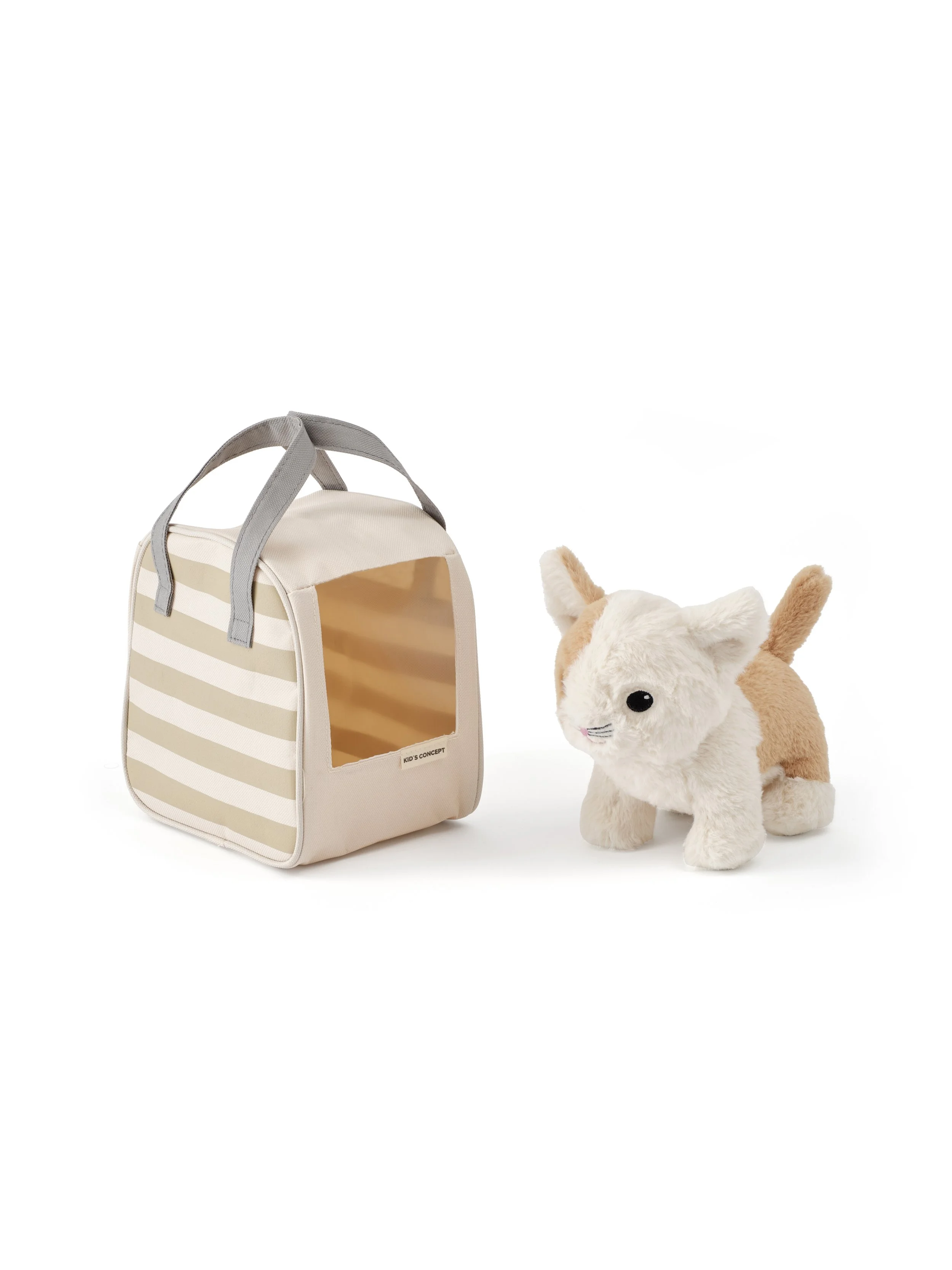Stoffkätzchen Maja von Kids Concept in Tragetasche mit Guckfenster – weiches Kuscheltier für Rollenspiel ab 18 Monaten. im Concept Store Cleo&Caesar