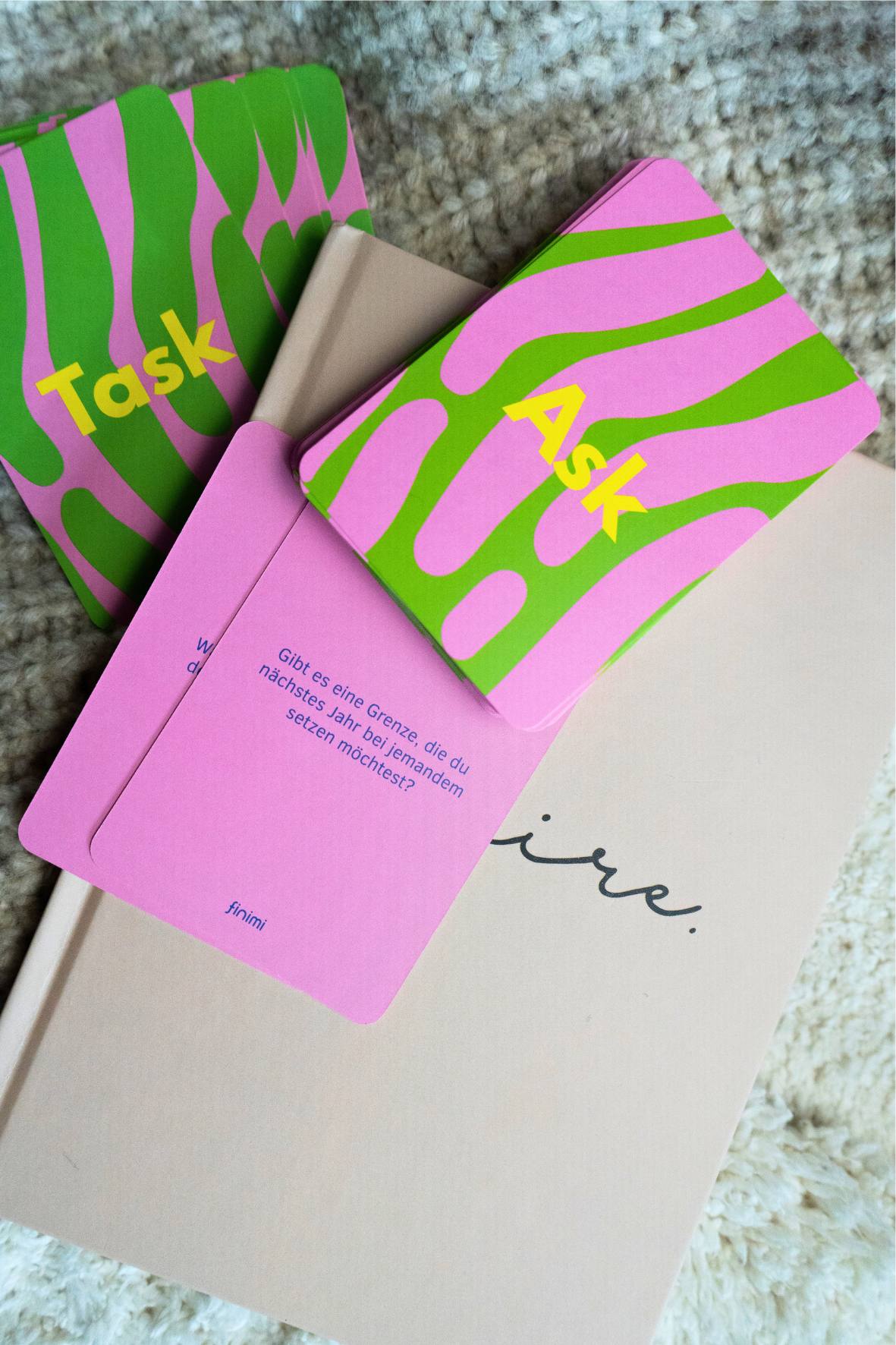 finimi Birthday Edition Kartenset mit Fragen & Aufgaben zur Reflexion und Ausrichtung für das neue Lebensjahr bei Cleo&Caesar Concept Store