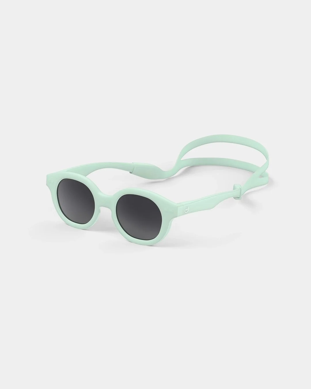 Izipizi Baby-Sonnenbrille #c Aqua Green Polarized – Schmetterlings-Fassung in türkis matt, 9-36 Monate, BPA-frei mit Silikonband, bei Cleo&Caesar Kids Concept Store
