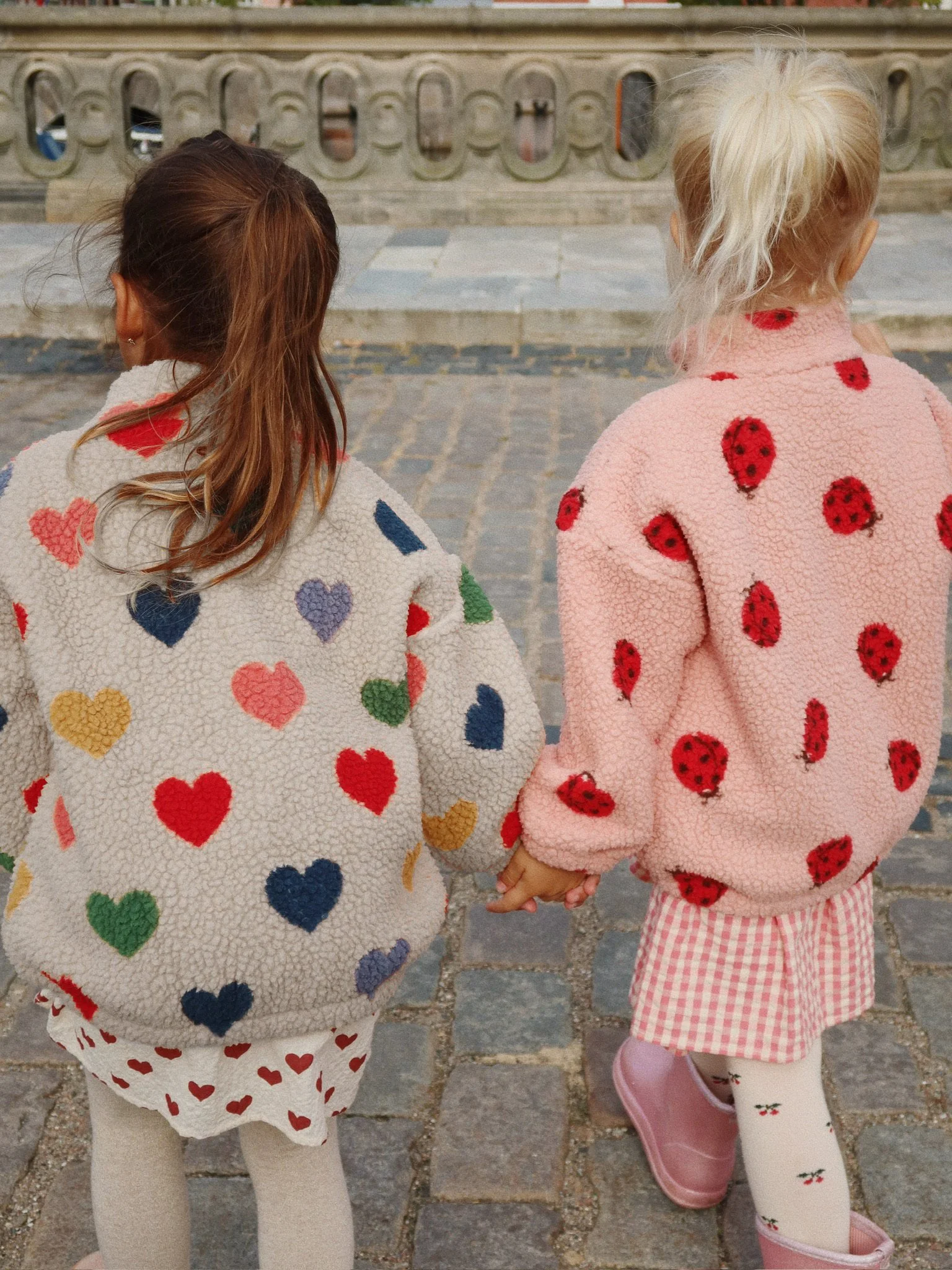Jody Teddy Jacke Ladybug Pink für Kinder von Konges Sløjd - nachhaltig - sustainable Kinderkleidung - Cleo&Caesar - Kids Concept Store Berlin - Online Shop Deutschland