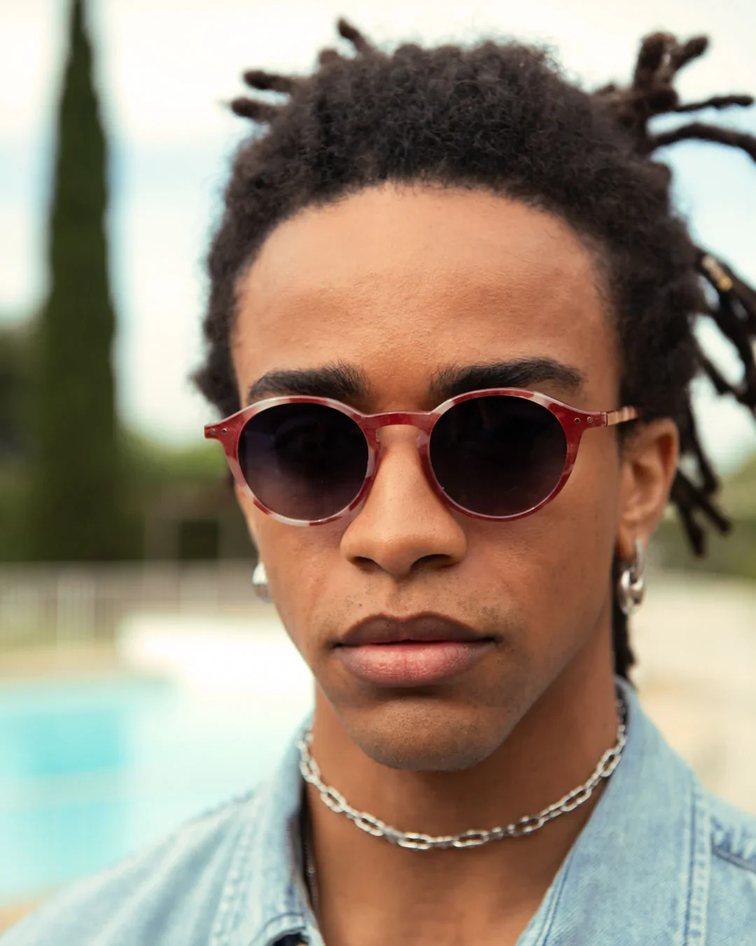 Izipizi Sonnenbrille #D Wild Hooves Polarized – halbtransparente Jelly-Fassung mit Fellmuster, lila Verlaufsgläser, Unisex, bei Cleo&Caesar Kids Concept Store