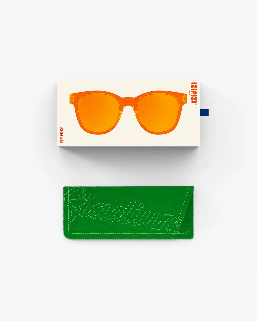 Izipizi Sonnenbrille #N Dynamic Green – Oversize Panthos-Fassung in leuchtendem Grün glänzend, Limited Edition, Unisex, bei Cleo&Caesar Kids Concept Store