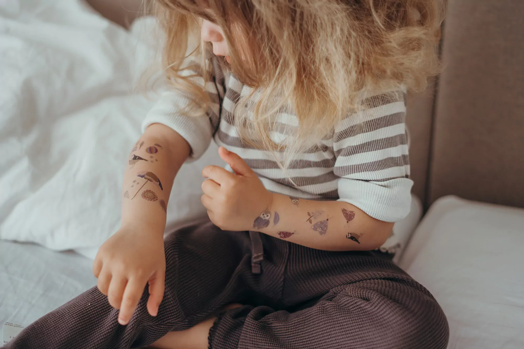 nuukk Kindertattoos – vegane Wassertransferfolie, dermatologisch getestet, hergestellt in Österreich, bei Cleo&Caesar Kids Concept Store