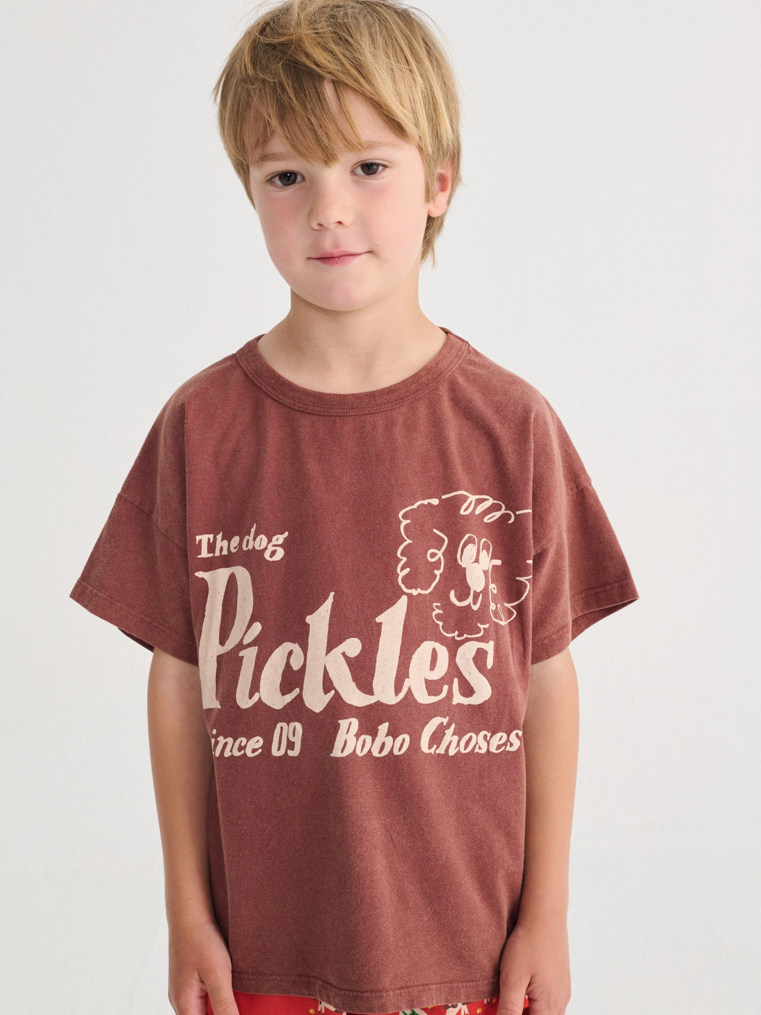 Bobo Choses T-Shirt Pickles The Dog mit kreativem Design – hochwertige, nachhaltige Kindermode aus Spanien für kleine Entdecker im Kids Concept Store bei Cleo&Caesar