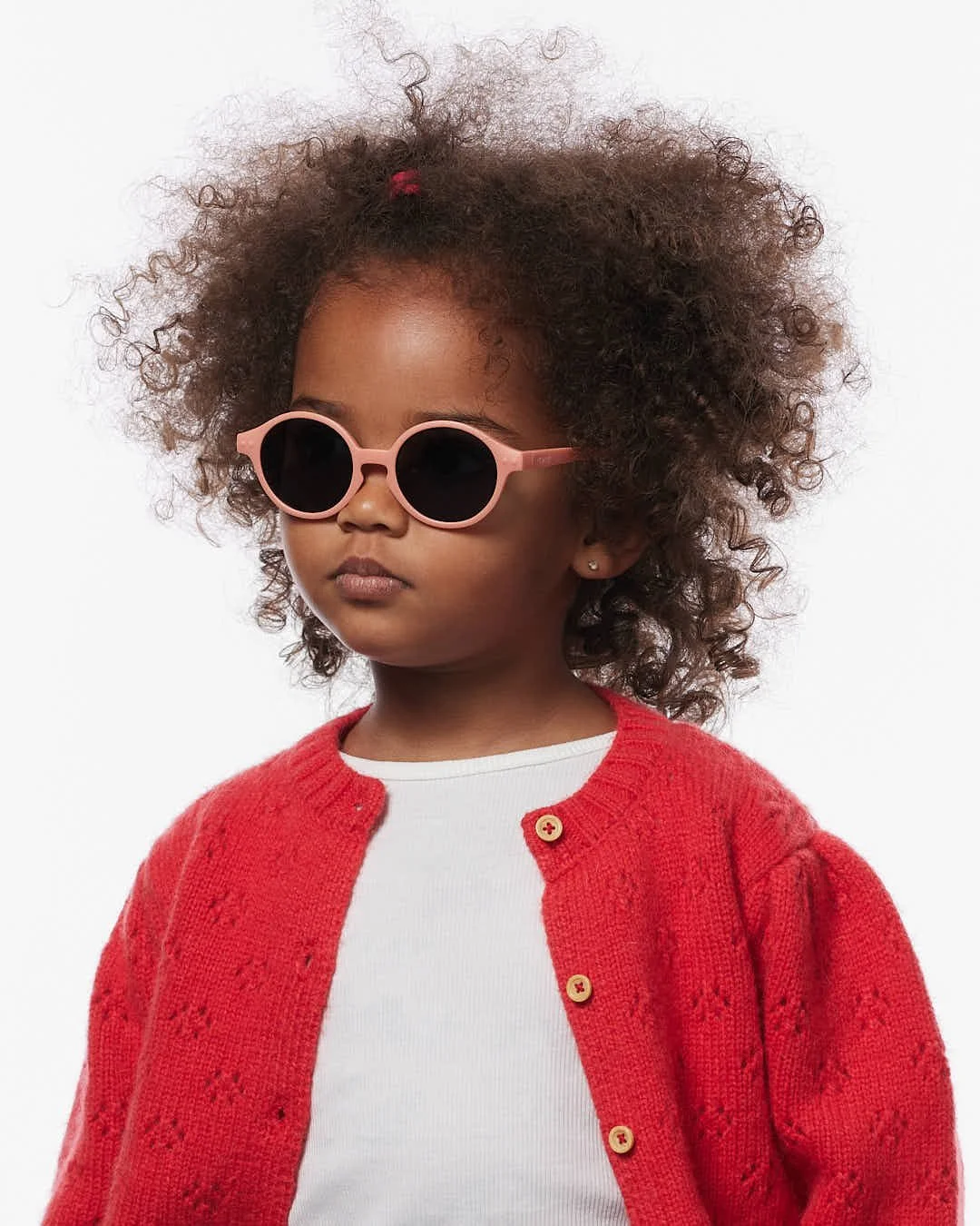 Izipizi Baby-Sonnenbrille #d Apricot Polarized – Pantos-Fassung in Apricot matt, 0-3 Jahre, BPA-frei mit Silikonband, bei Cleo&Caesar Kids Concept Store