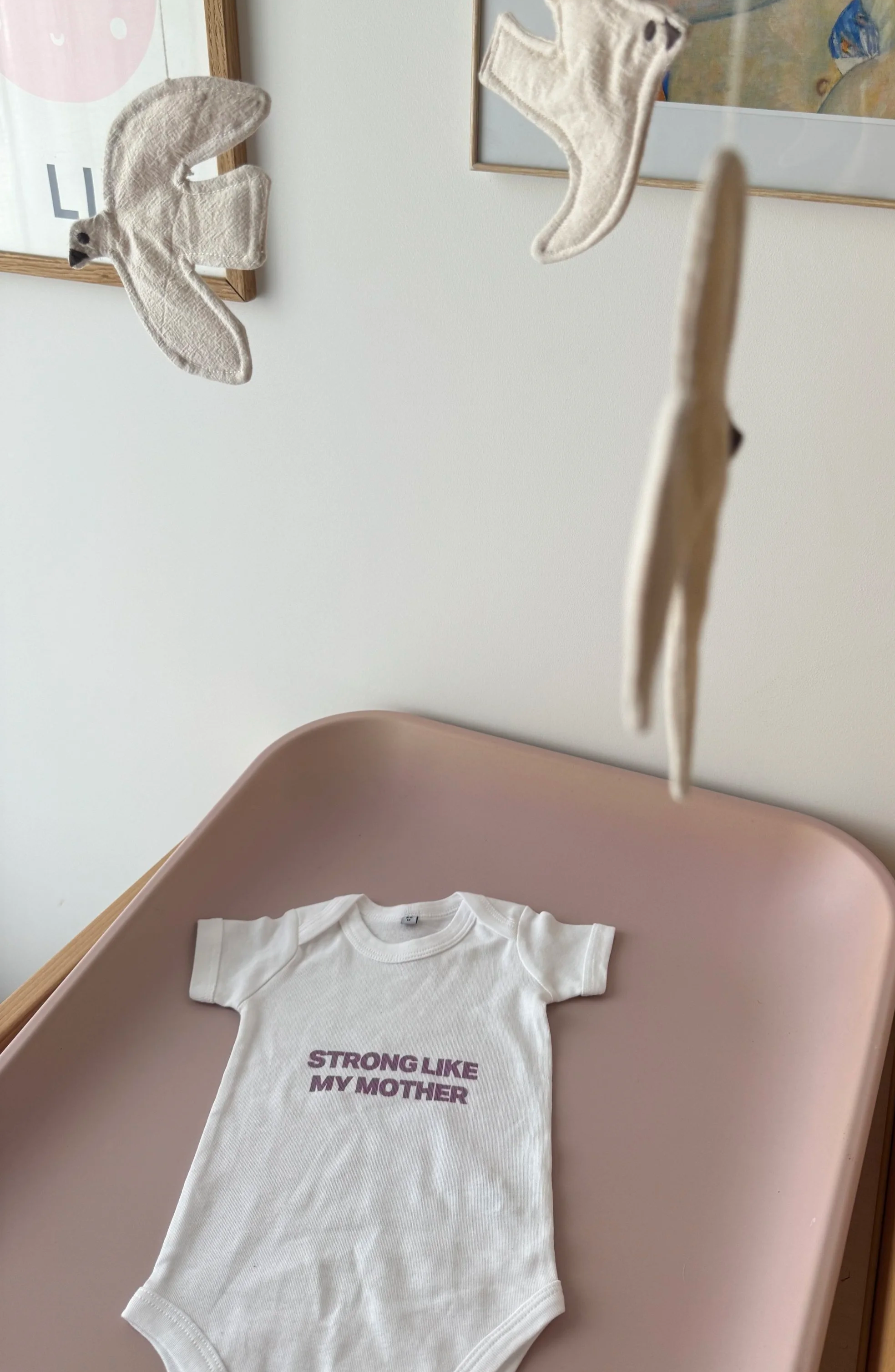 Bio-Baby-Body Kurzarm „Strong like my mother"