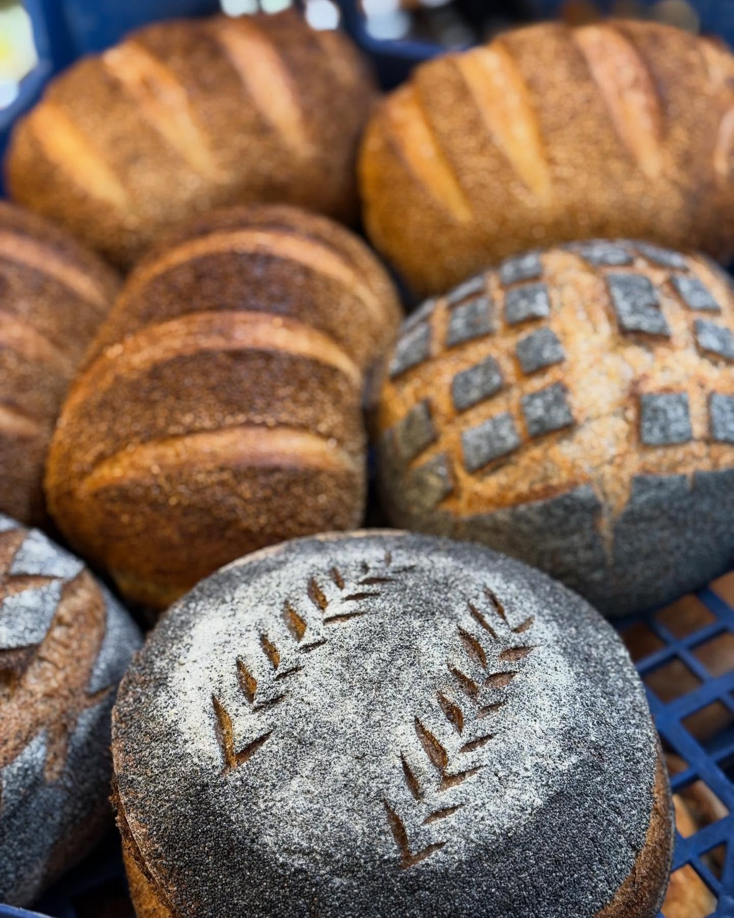 Hard to beat fresh baked bread. Delivered daily from @whitesalmonbaking
