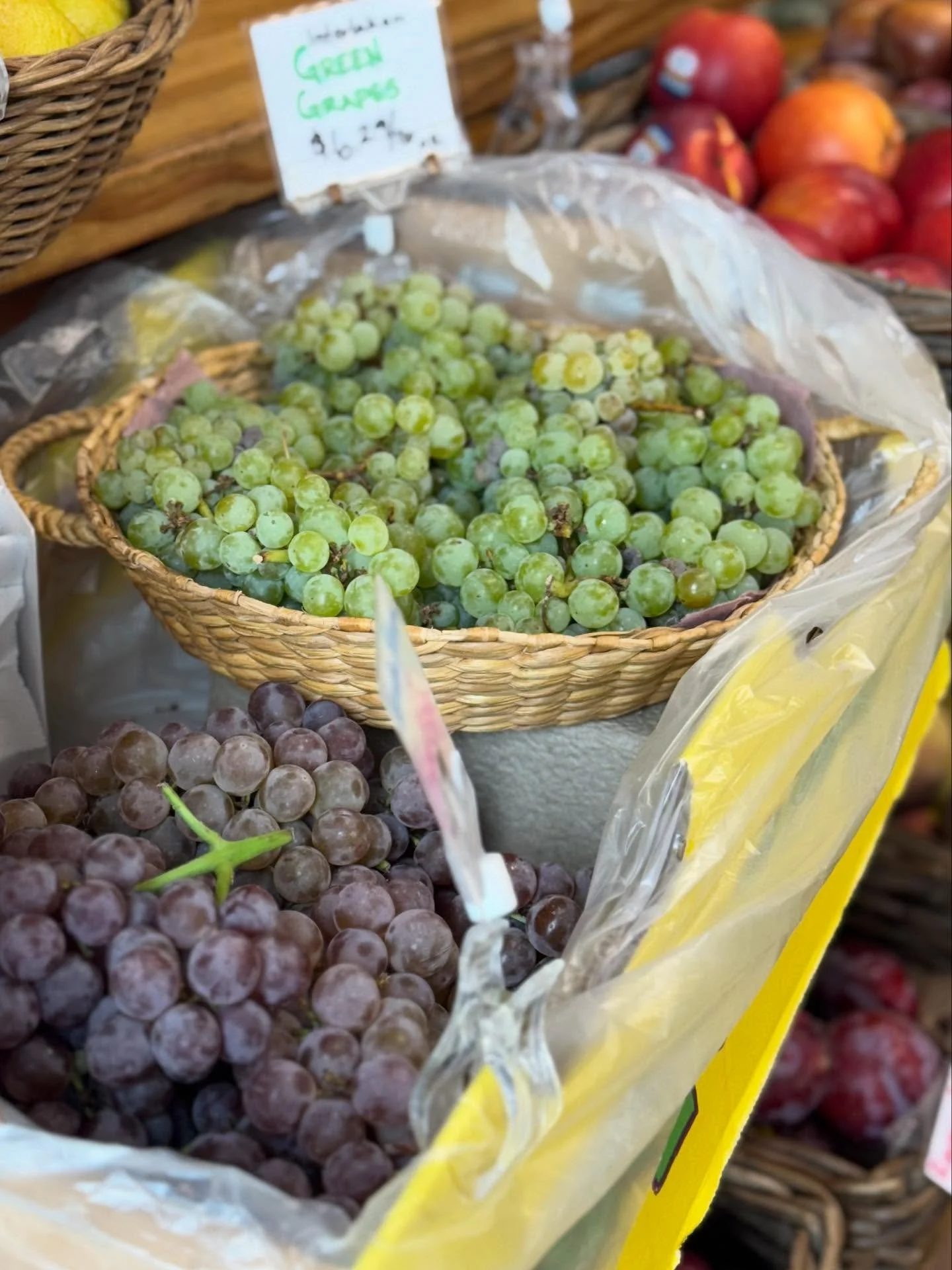 Local fruit season is upon us! We are grateful to work direct with so many awesome farmers and producers.
New this week are pears from Big Barn Organic and gravenstein apples from Mt Hood Organic Farm. We also have grapes from Columbia Blossom Farm,