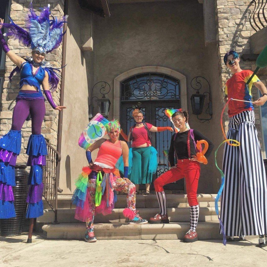 Hire Stilt Walkers childrens entertainment