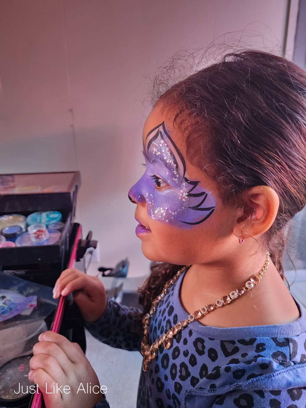 Hire the best face painters in San Francisco — JUST LIKE ALICE