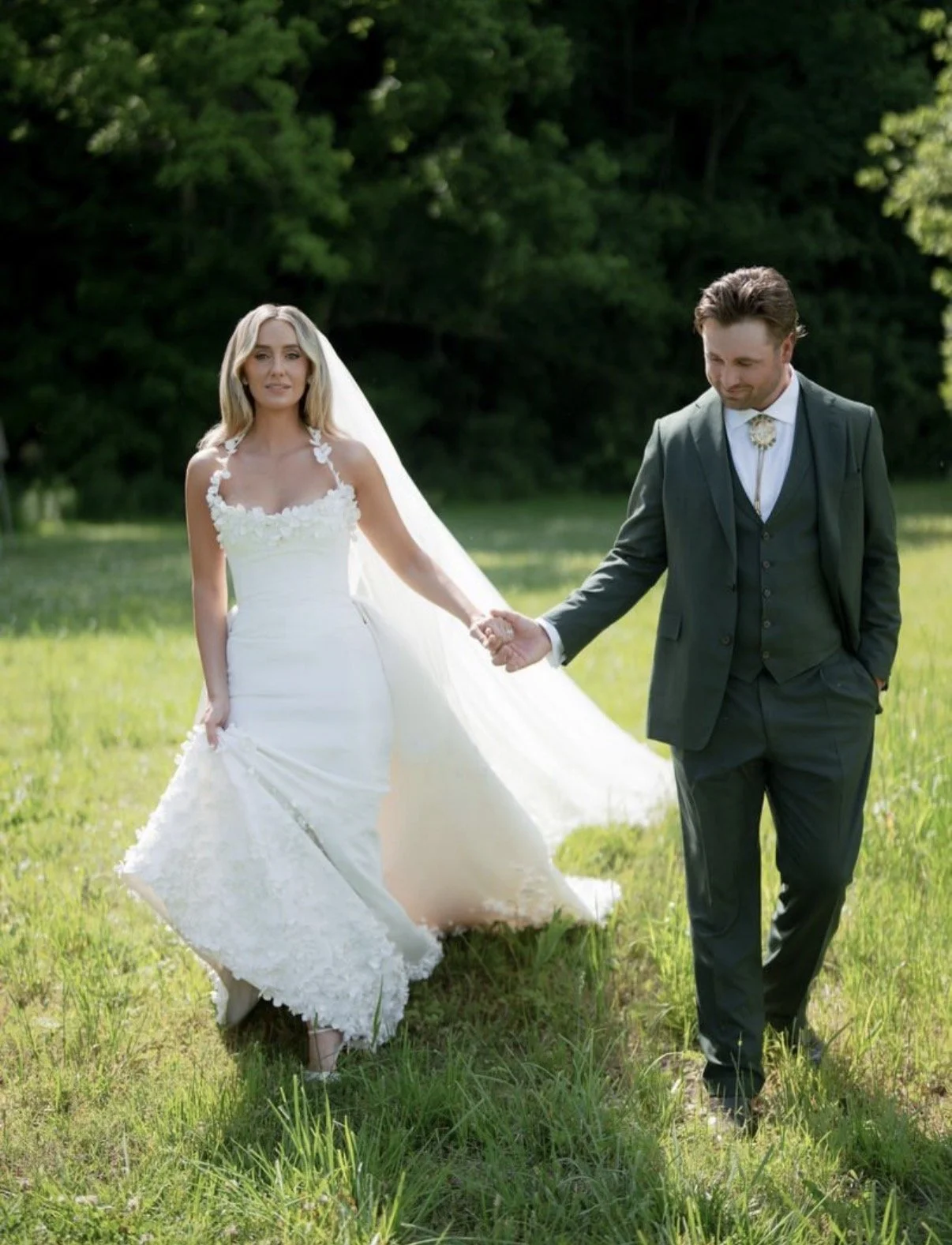 Lainey Wilson bridal spray tan by Glo by Flo, wedding day glow Los Angeles