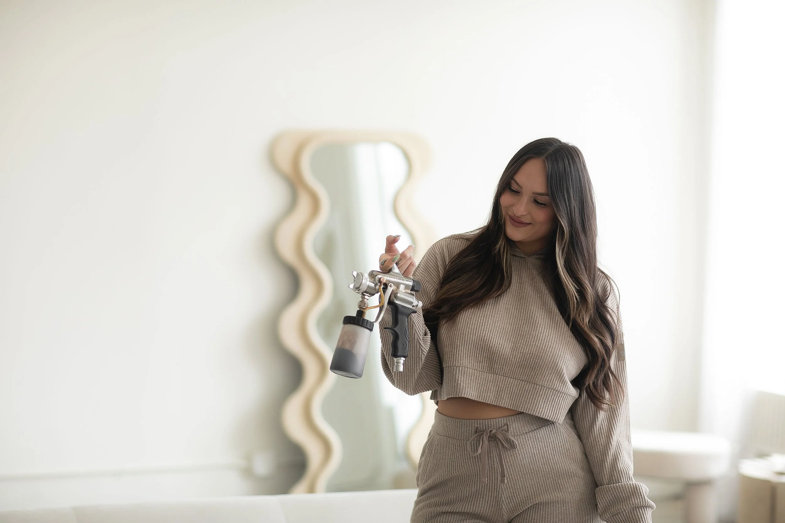 Glo By Flo, Celebrity Spray Tan Artist in Los Angeles, California