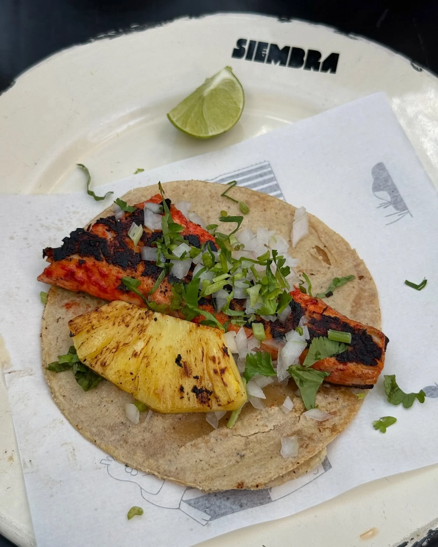 MEXICO CITY RECS:

Best meal overall: @masalaymaiz - this is one of the best meals I&rsquo;ve ever had! Loved the Indian-Mexican flavours and atmosphere - my favourite dishes were the samosas and prawns with vanilla ghee! 

Best tacos: @califadeleon 