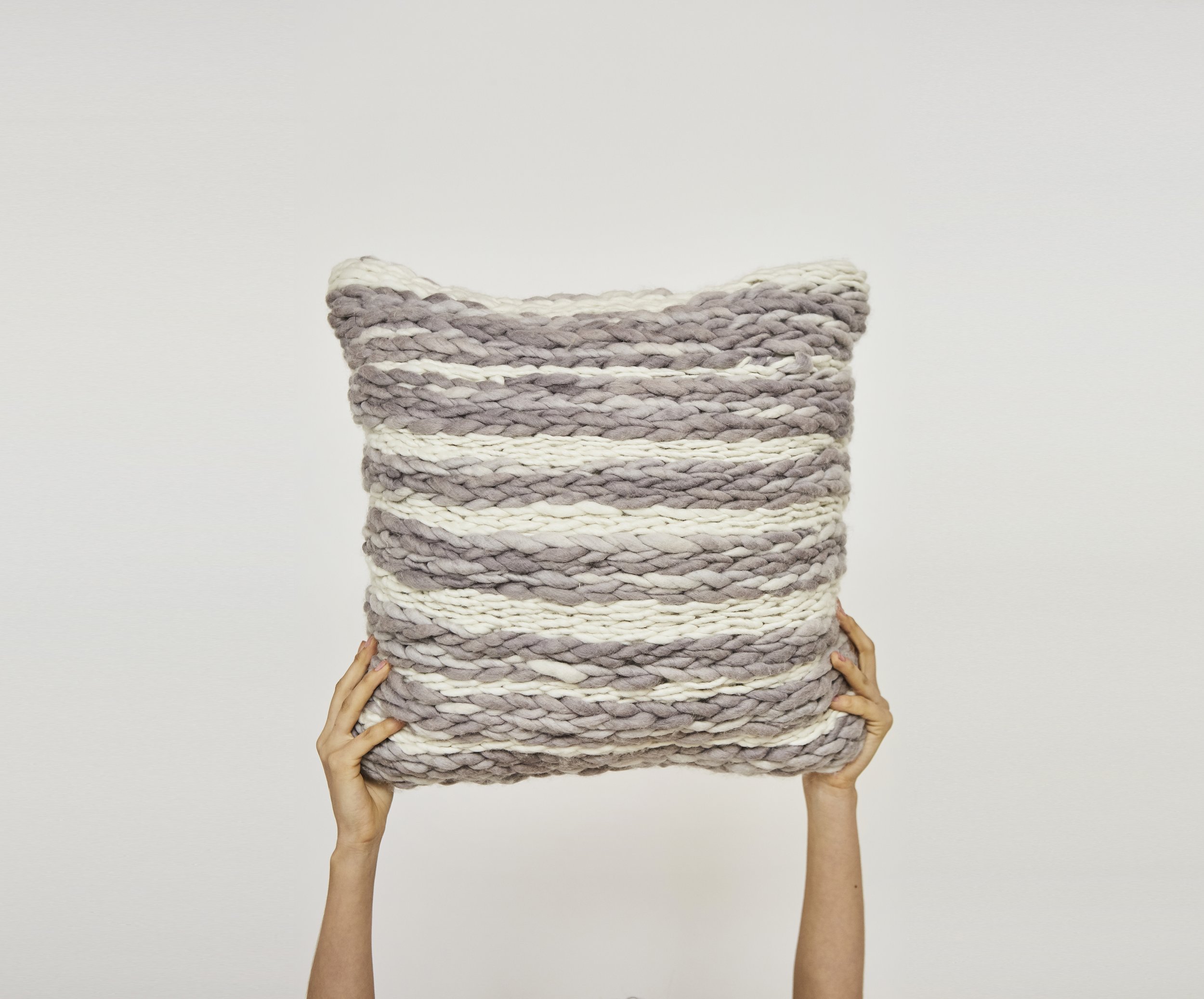 Chain Pillow .jpg