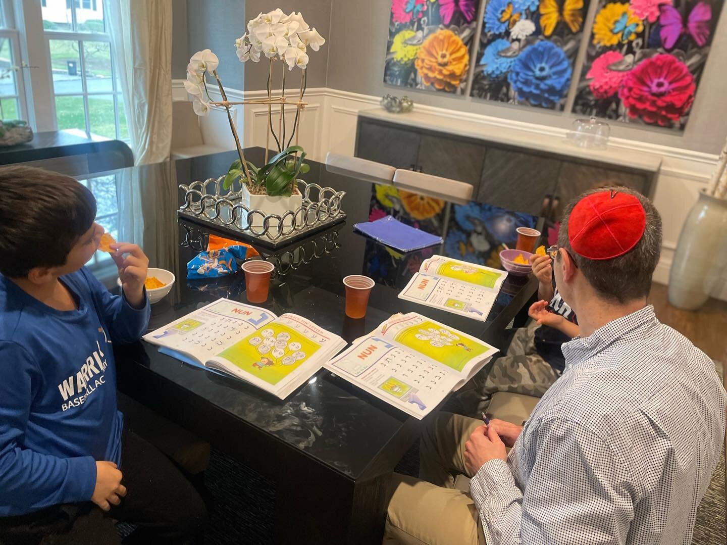 We&rsquo;re well equipped with workbooks and snacks! 

📸 @movingforwardconnections 

#batmitzvah #barmitzvah #hebrewschool #jewishlearning #jewishlife #torahstudy #westchester #westchestercounty #scarsdale #hudsonvalley #hudsonvalleyny #privatetutor