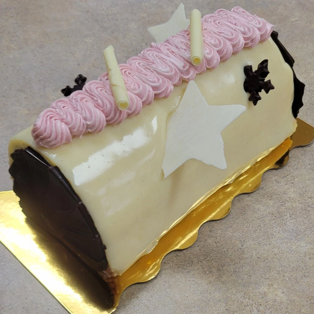 Raspberry Vanilla Buche