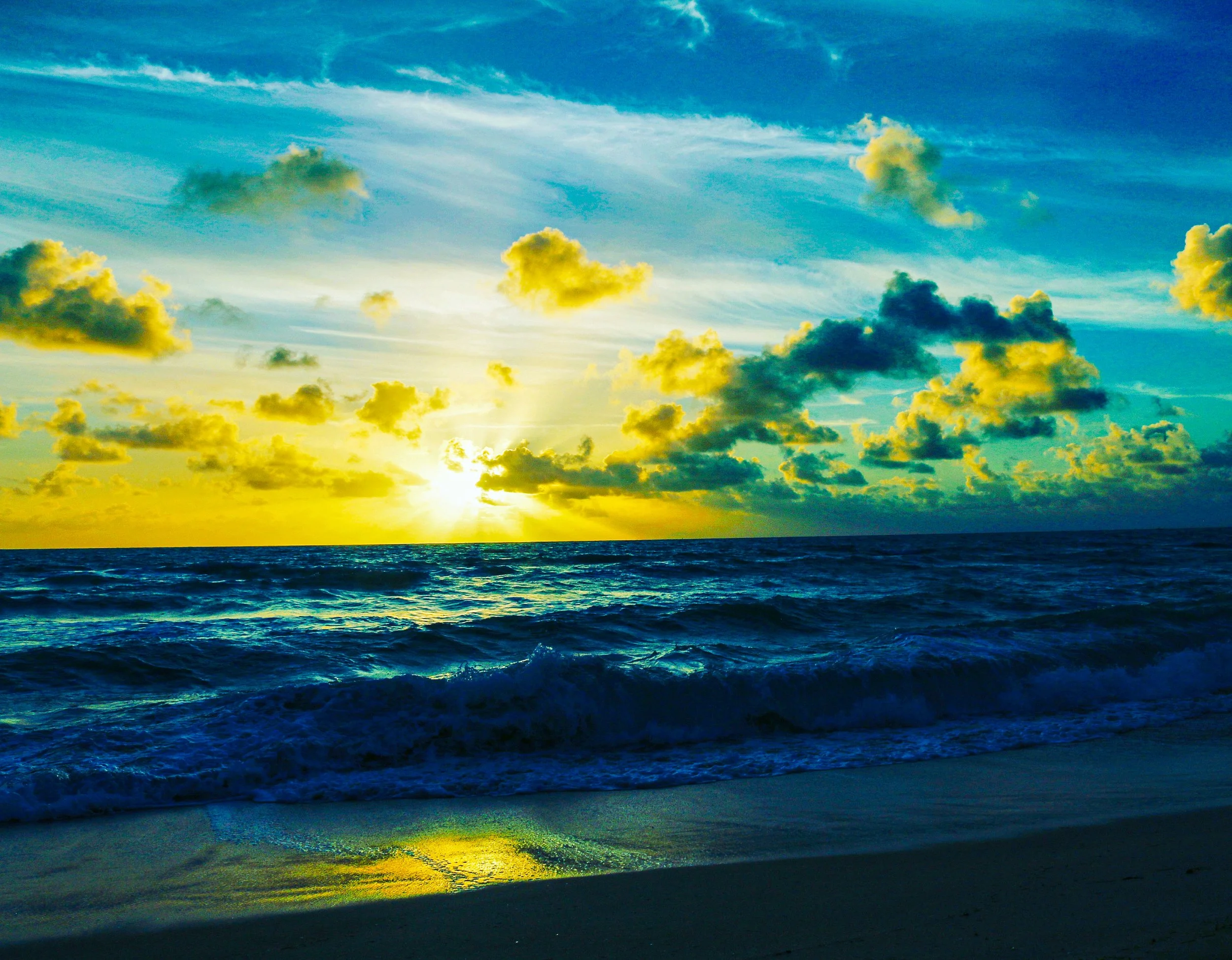 Golden Shores - South Beach, Miami