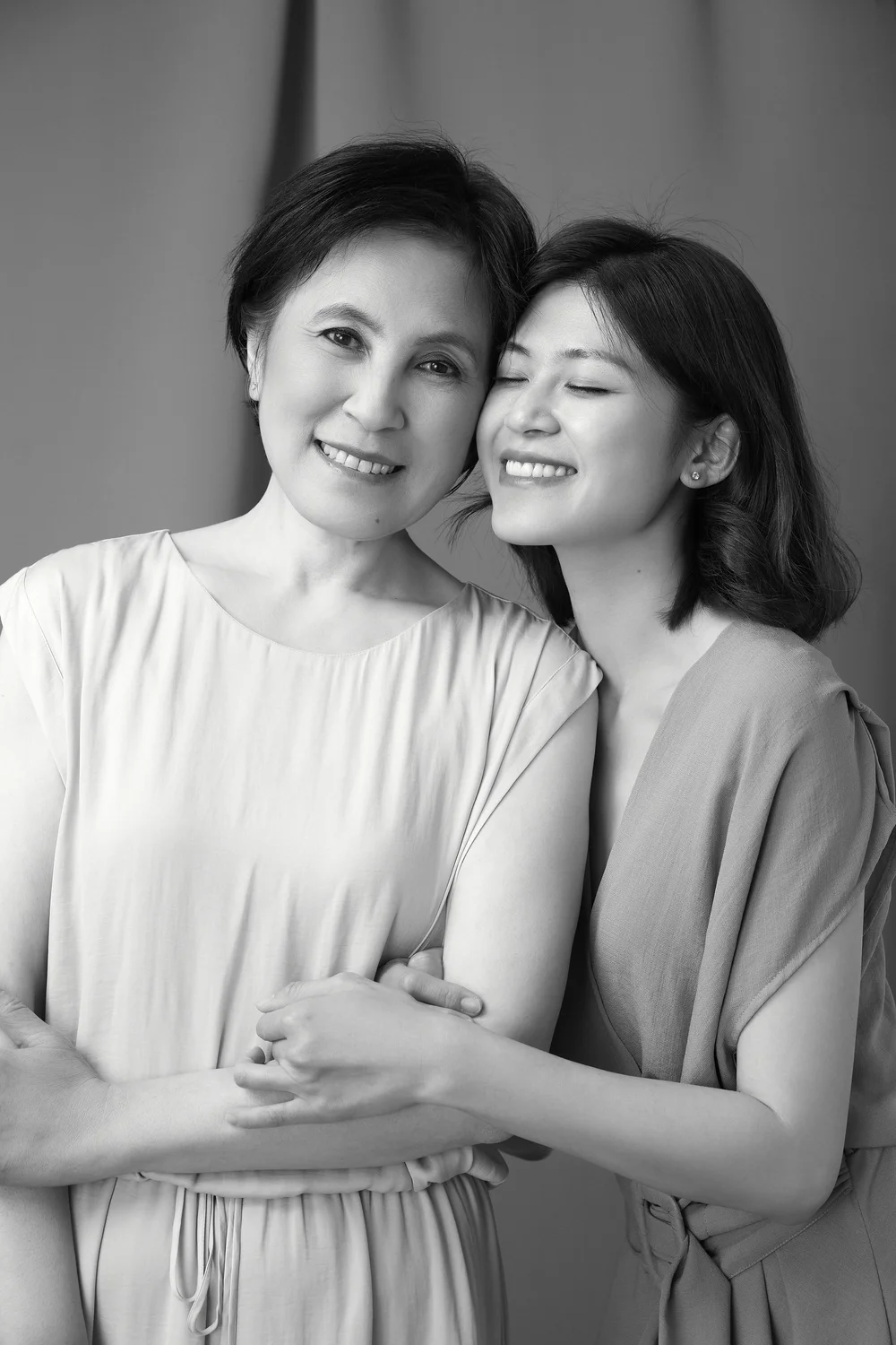 Mother daughter father son portrait photography Bay Area