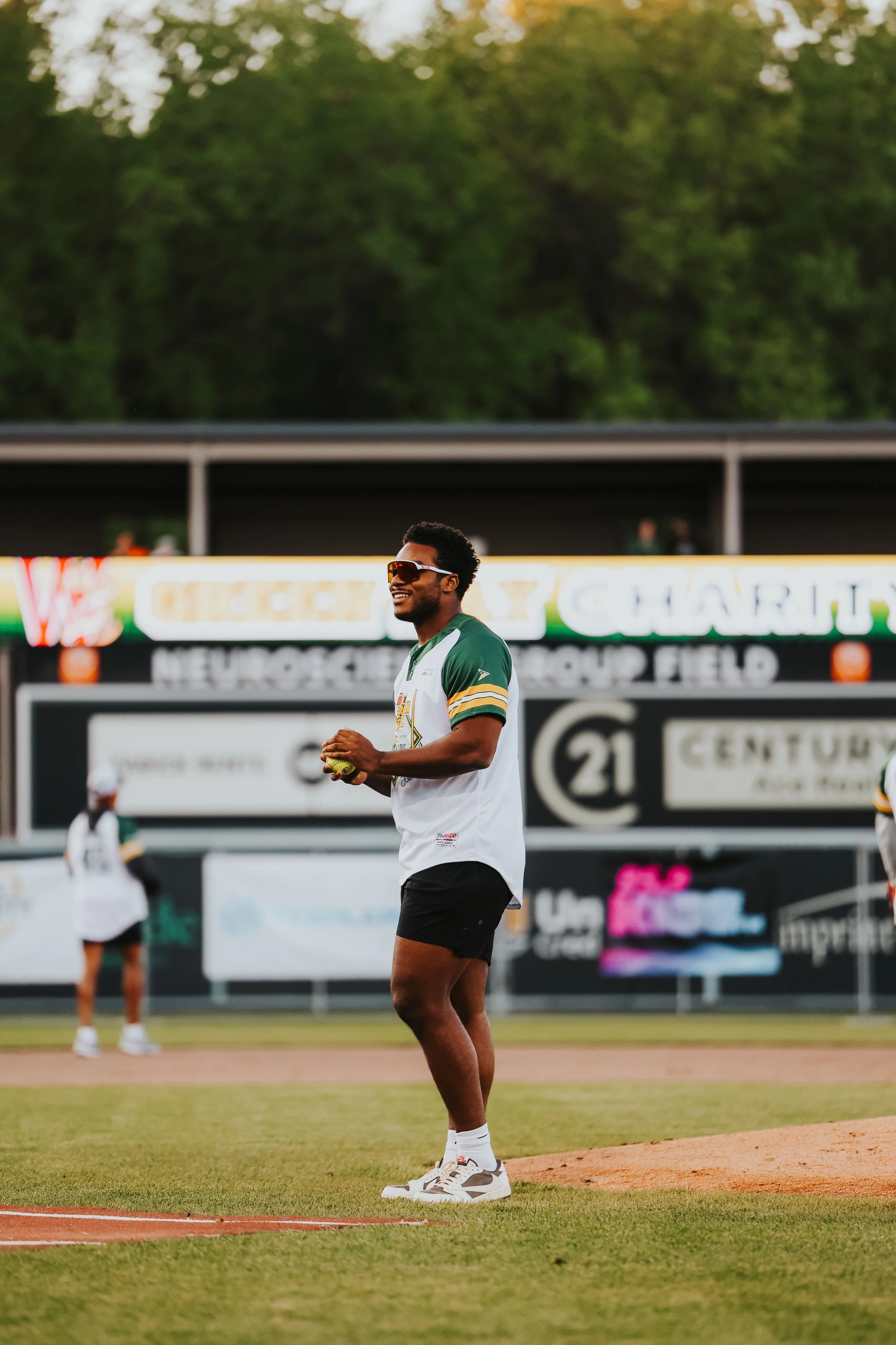 gbcharitysoftballgame2025-514.jpg