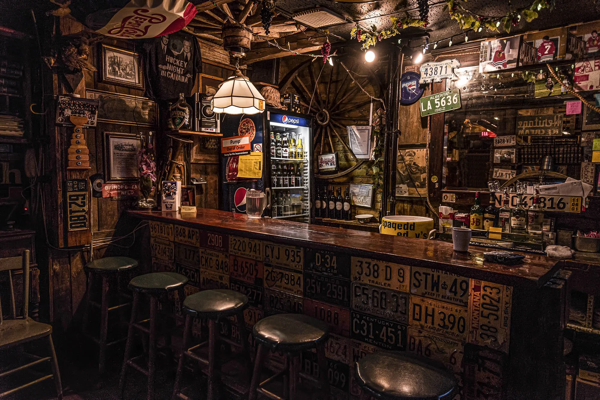 ロンドン　カナダ　オンタリオ州　店内　レトロ　london canada ontario inside of shop retro Spageddy Eddy's 