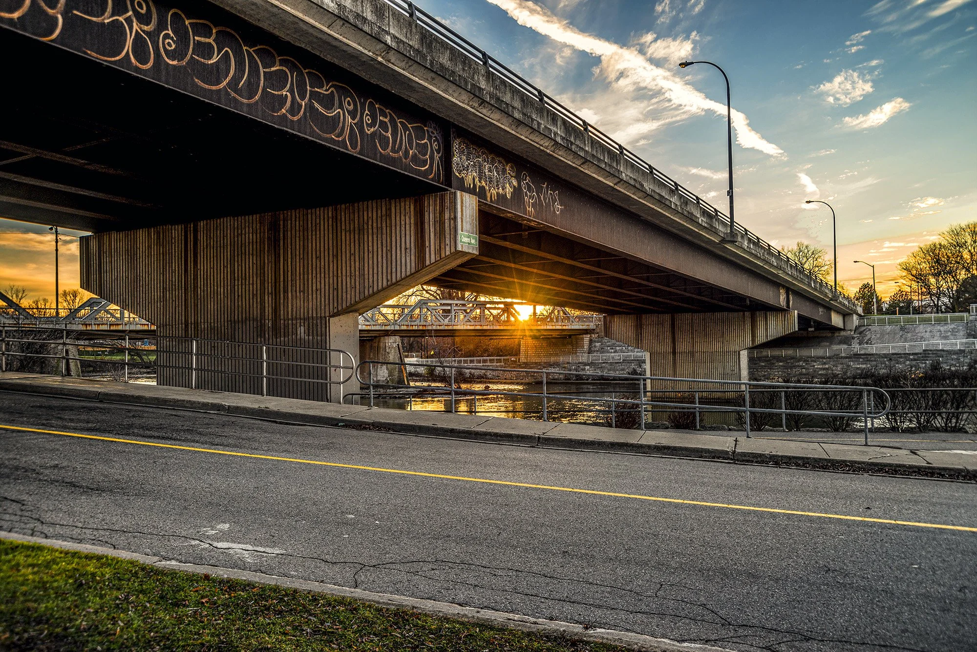 ロンドン　カナダ　オンタリオ州　橋　ケンジントン橋　夕焼け　夕日　london canada ontario bridge sunset 